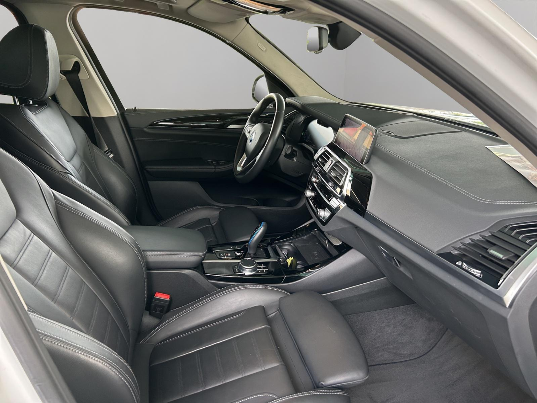 listing desktop thumbnail image 10