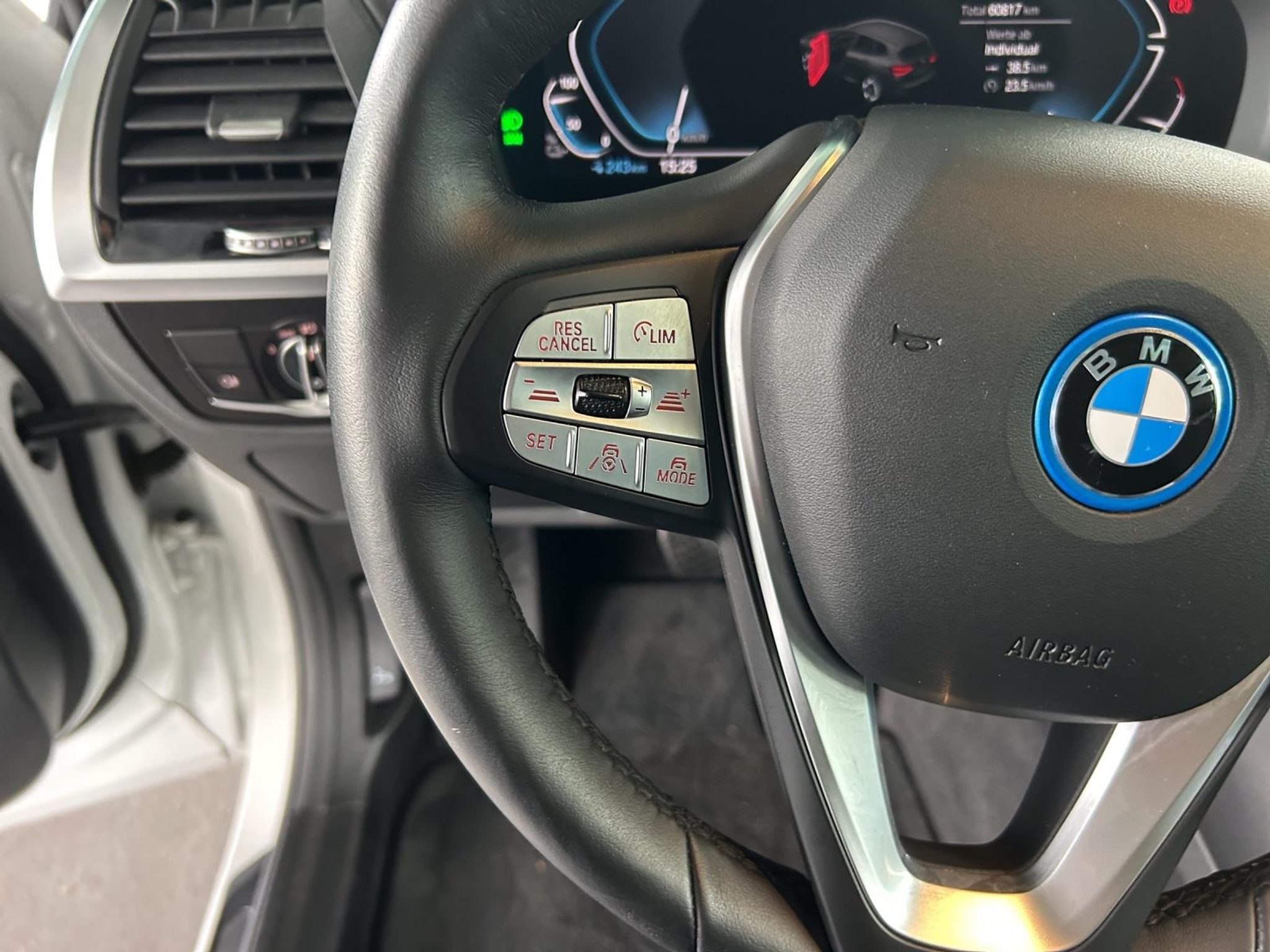 listing desktop thumbnail image 16