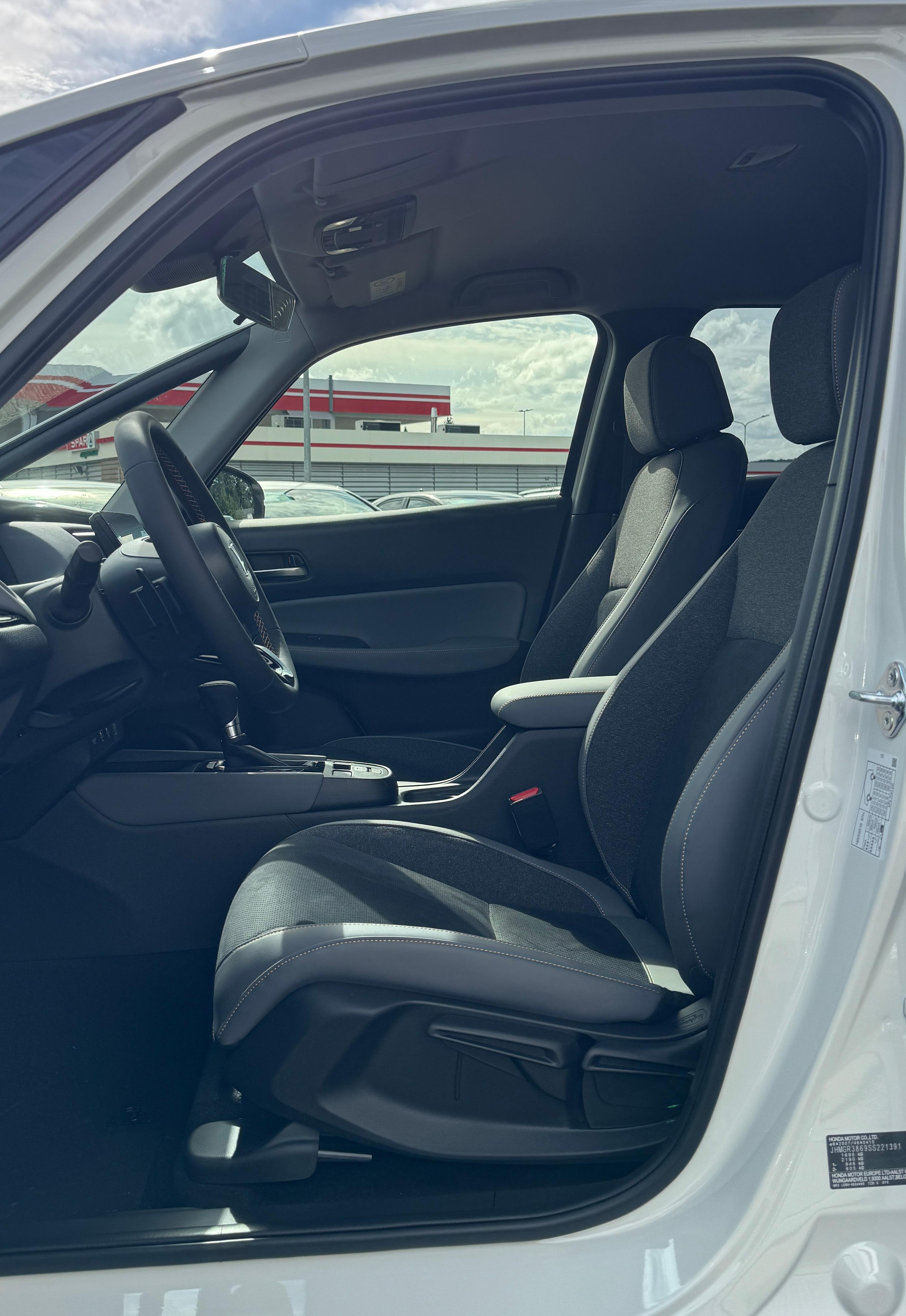 listing desktop thumbnail image 9