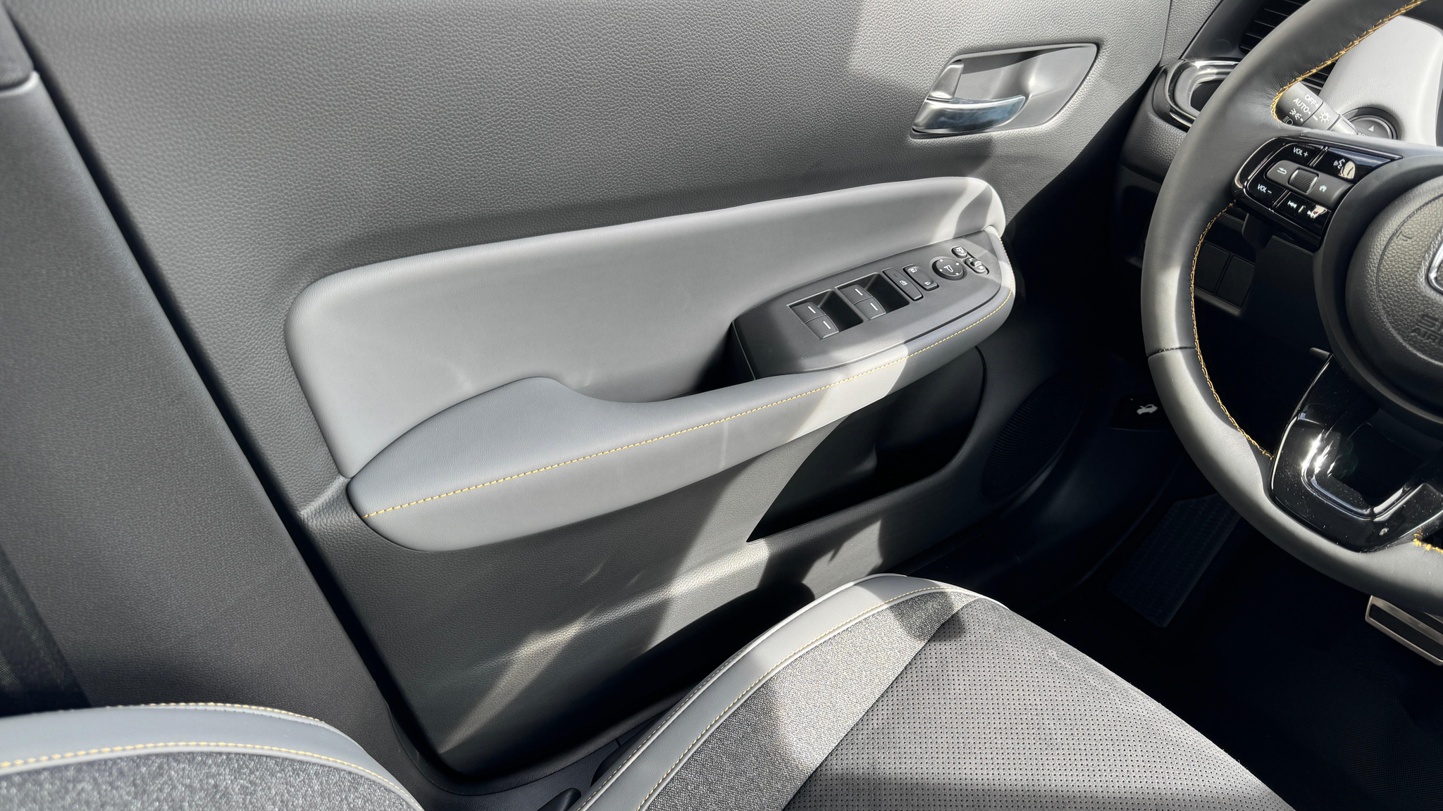 listing desktop thumbnail image 10