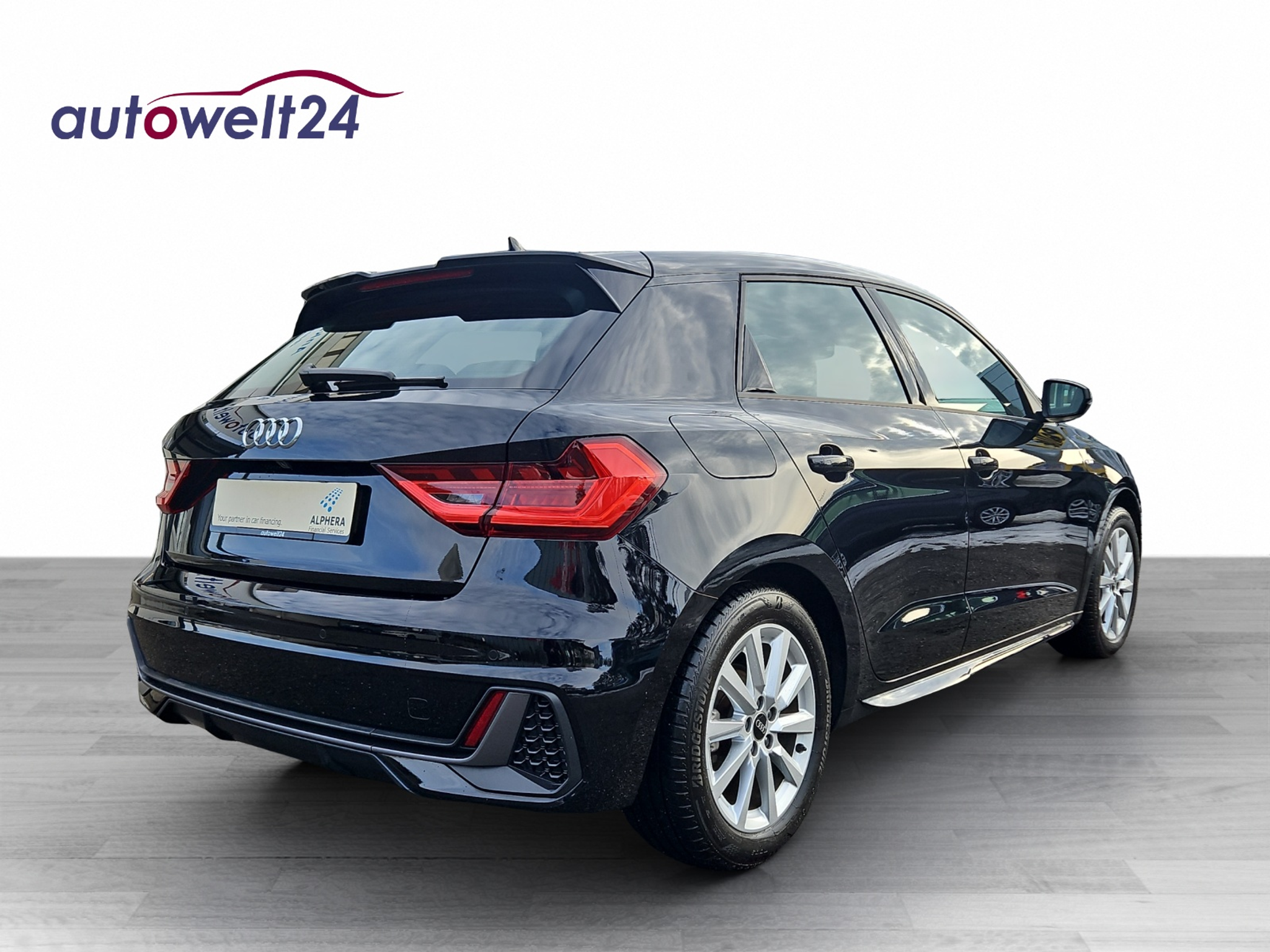 listing desktop thumbnail image 4