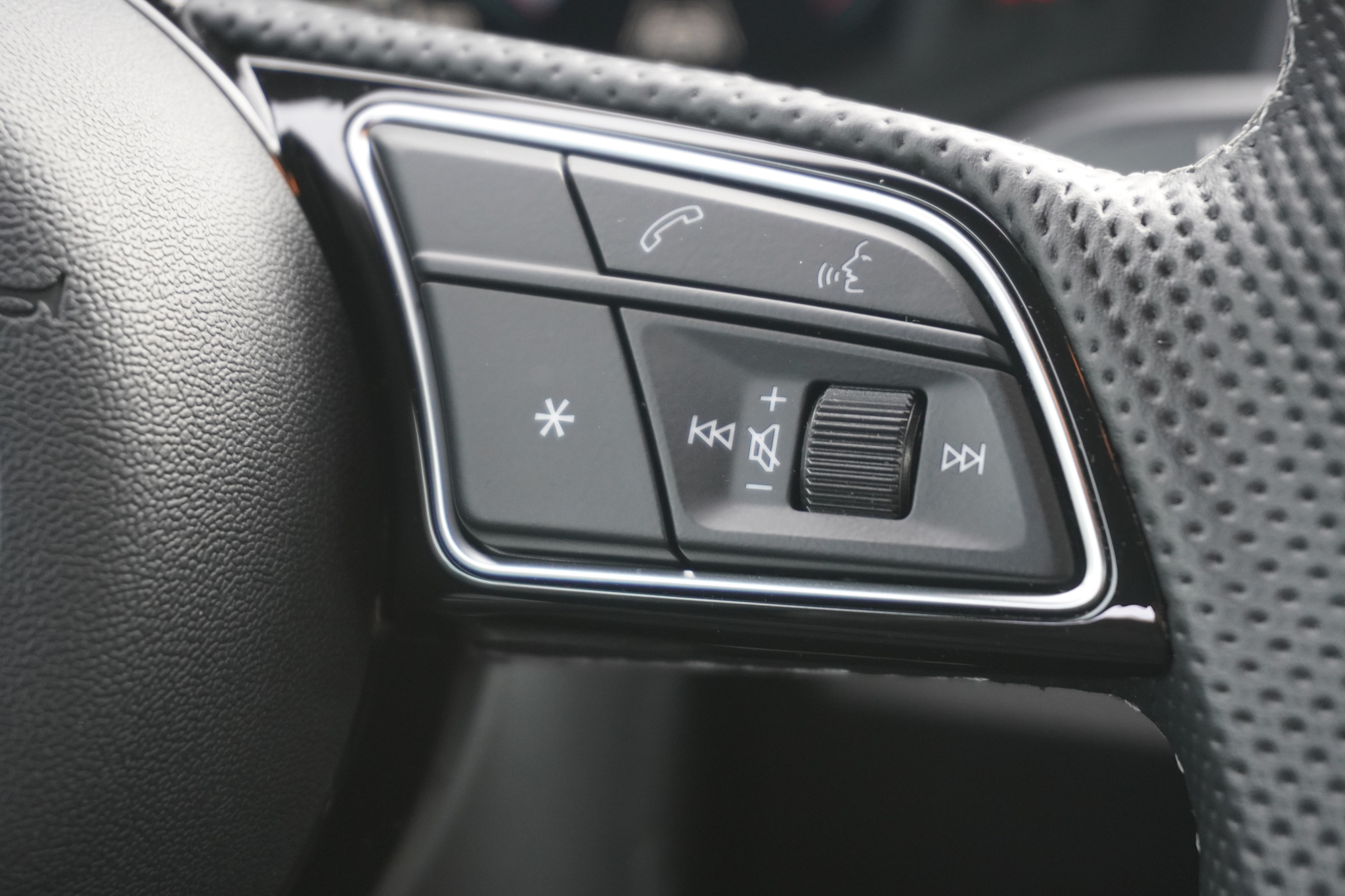 listing desktop thumbnail image 15