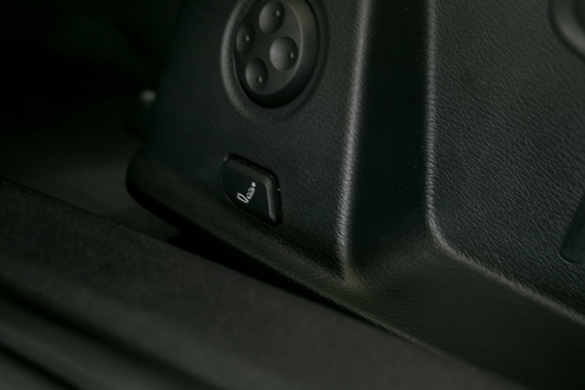 listing desktop thumbnail image 8