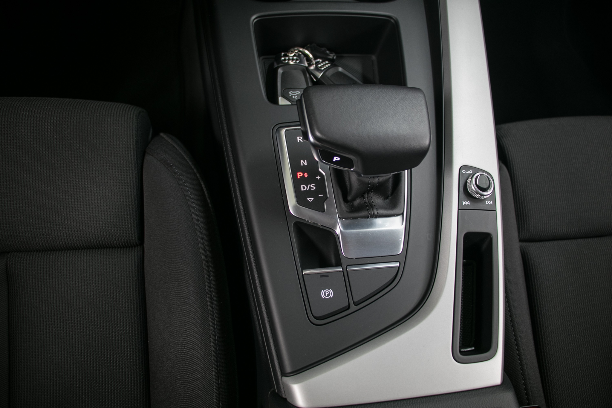 listing desktop thumbnail image 7