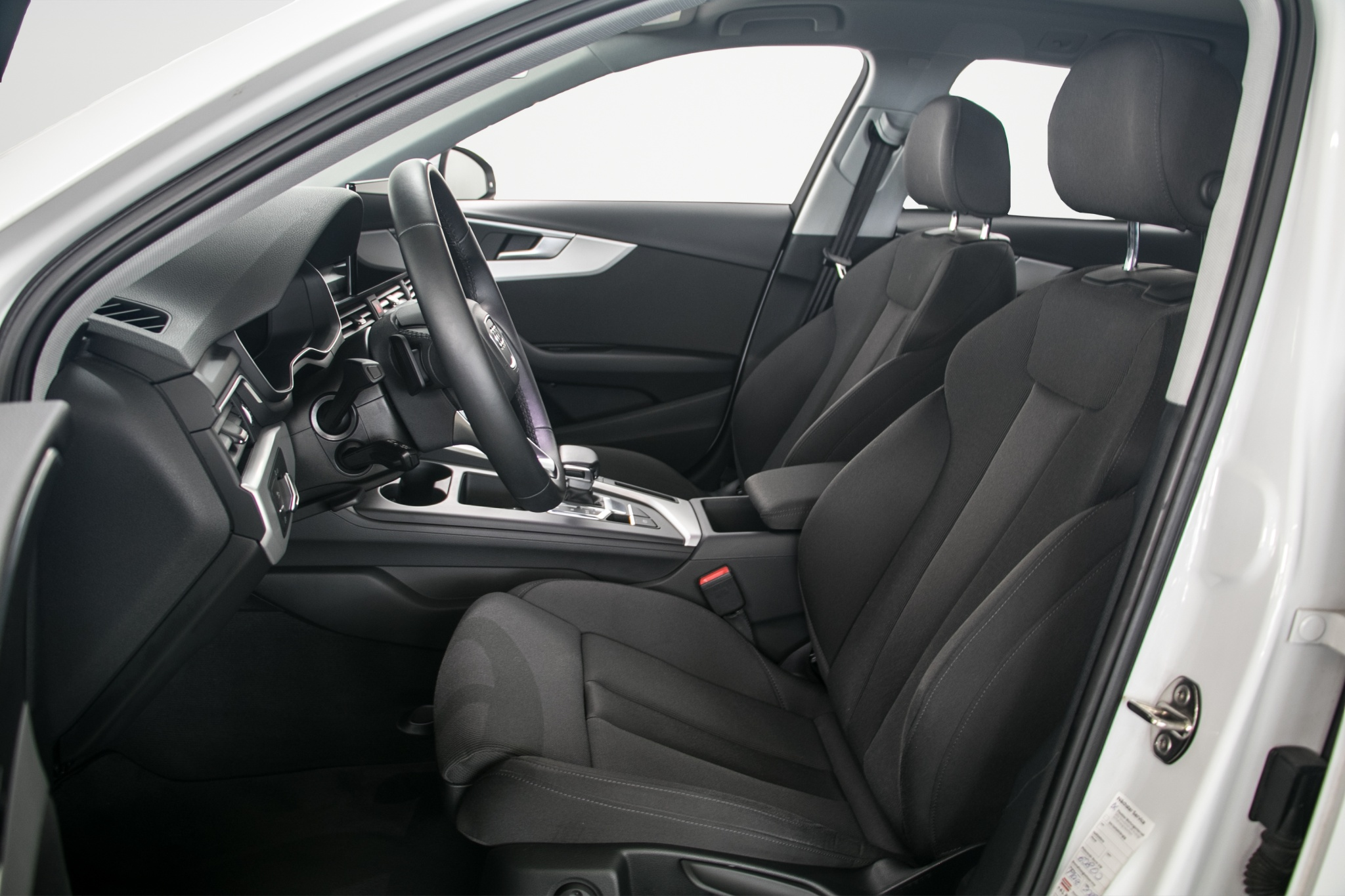 listing desktop thumbnail image 9