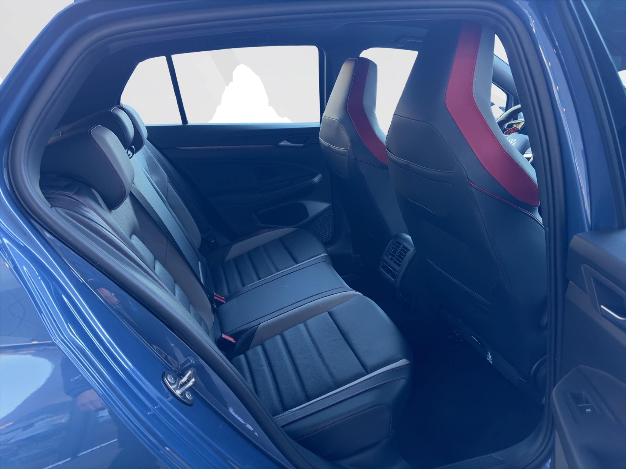 listing desktop thumbnail image 17