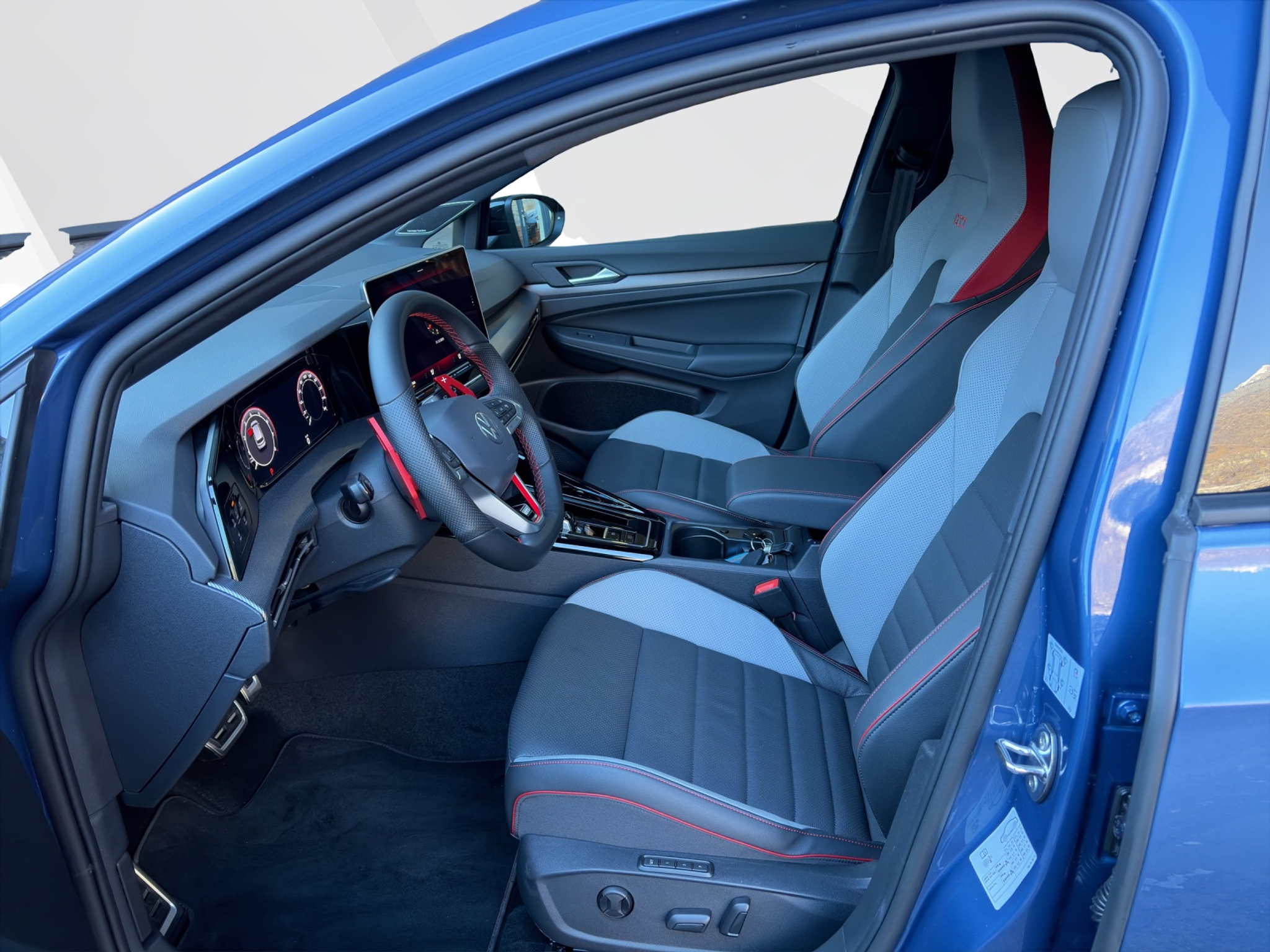 listing desktop thumbnail image 8