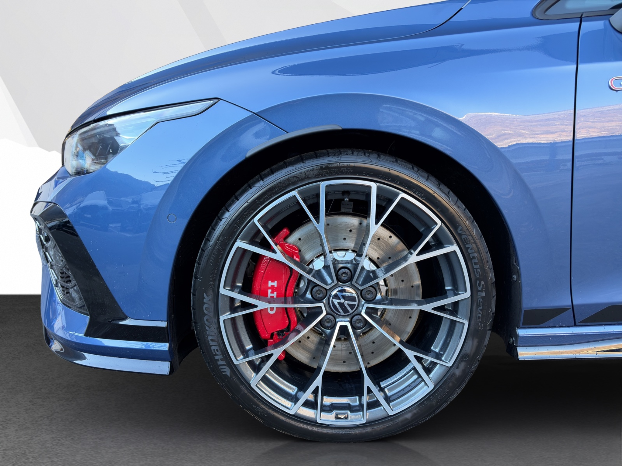 listing desktop thumbnail image 19