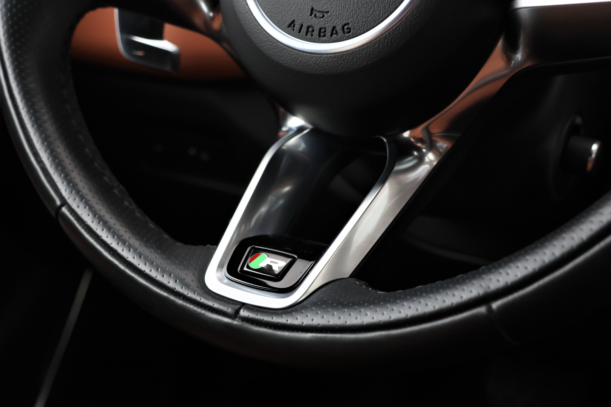 listing desktop thumbnail image 15