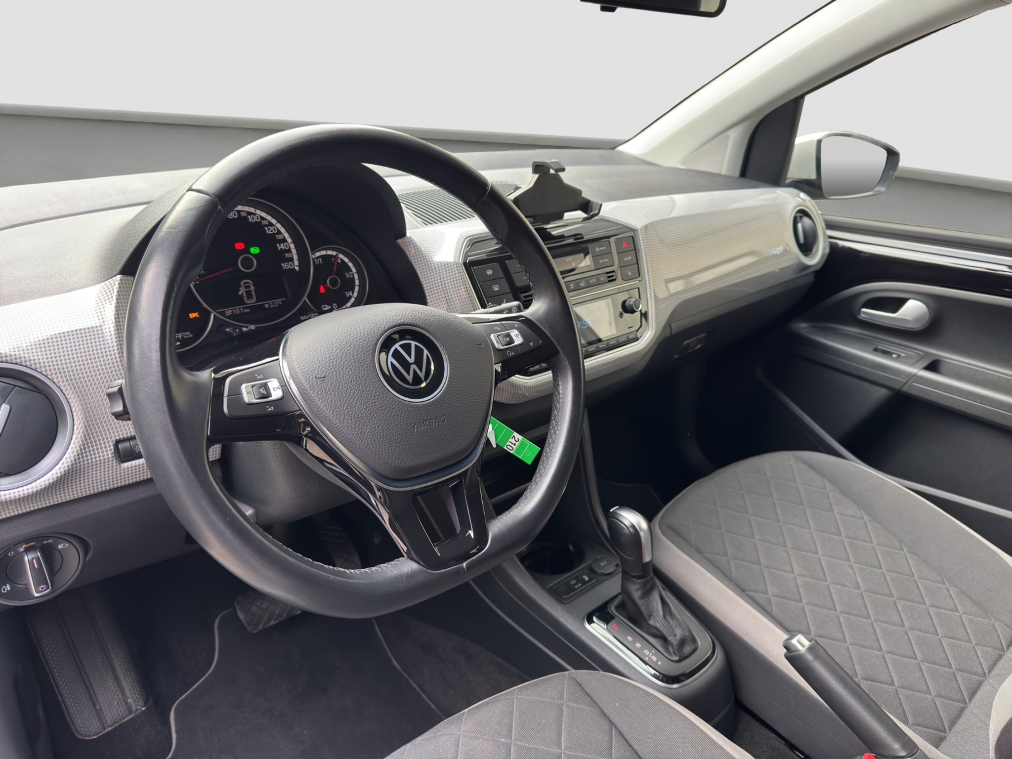 listing desktop thumbnail image 8