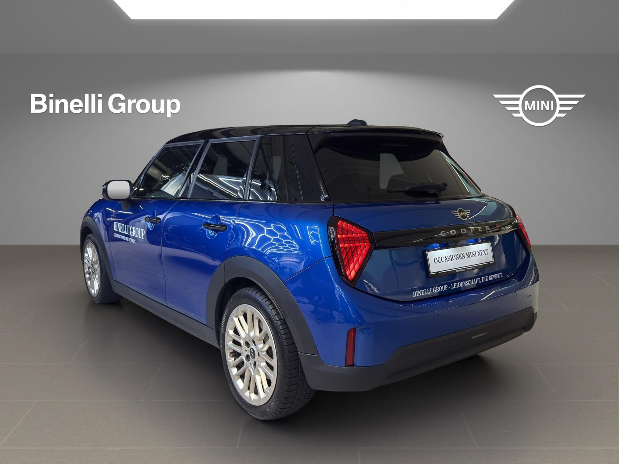 listing desktop thumbnail image 2