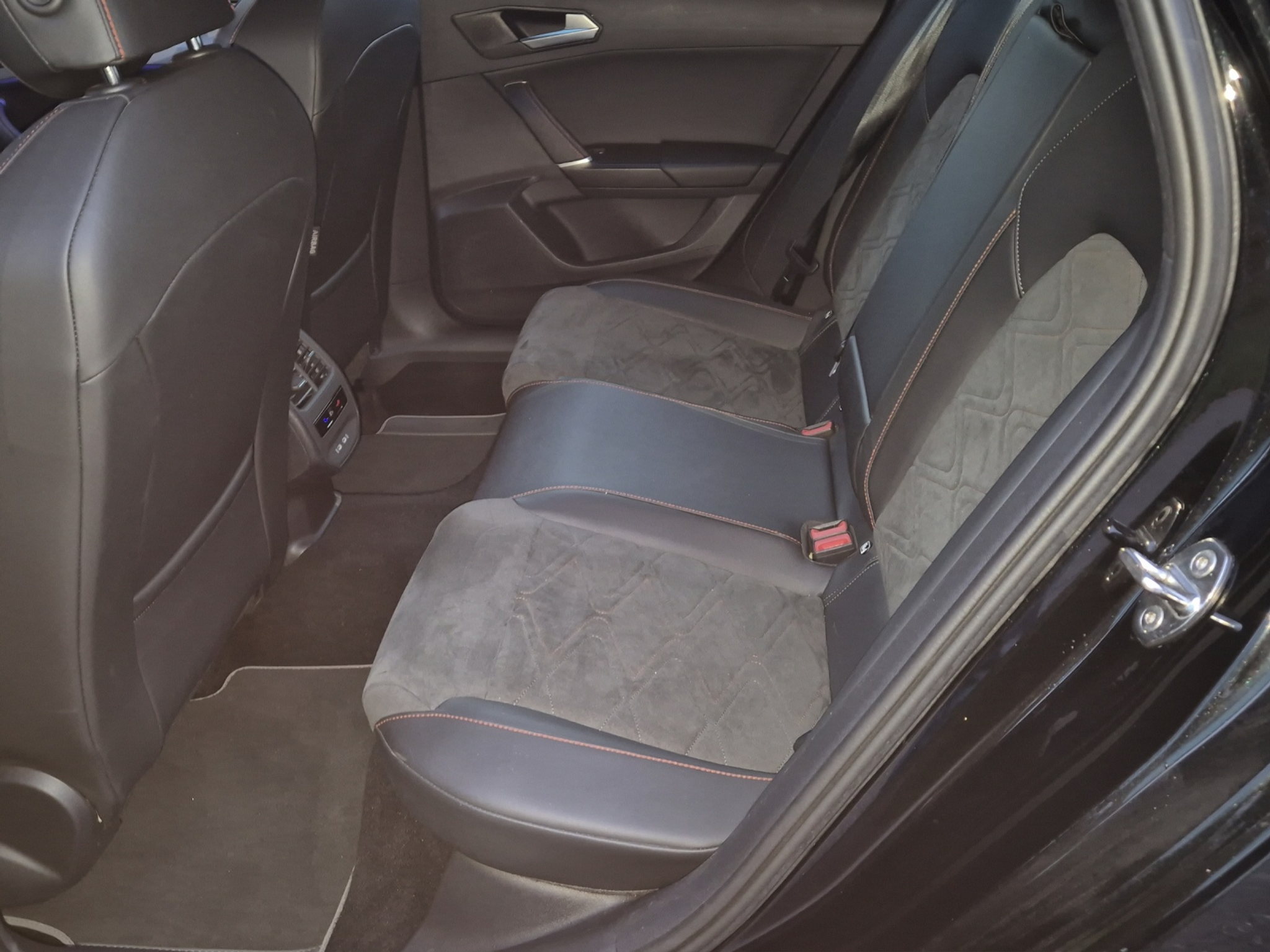 listing desktop thumbnail image 20