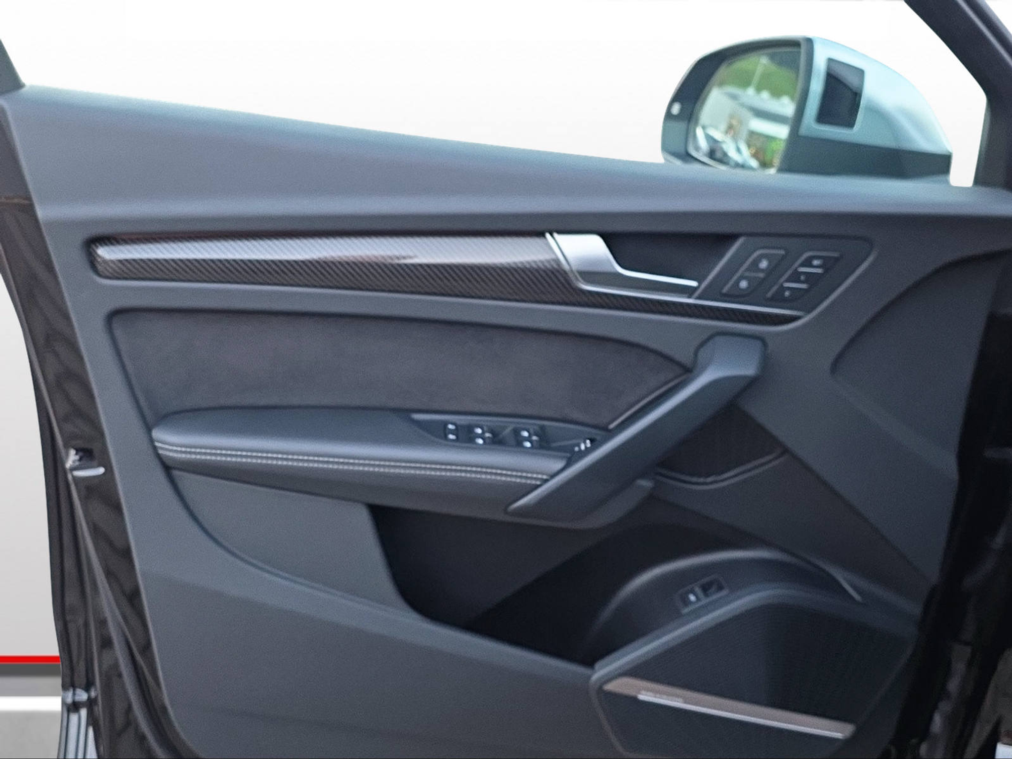 listing desktop thumbnail image 9