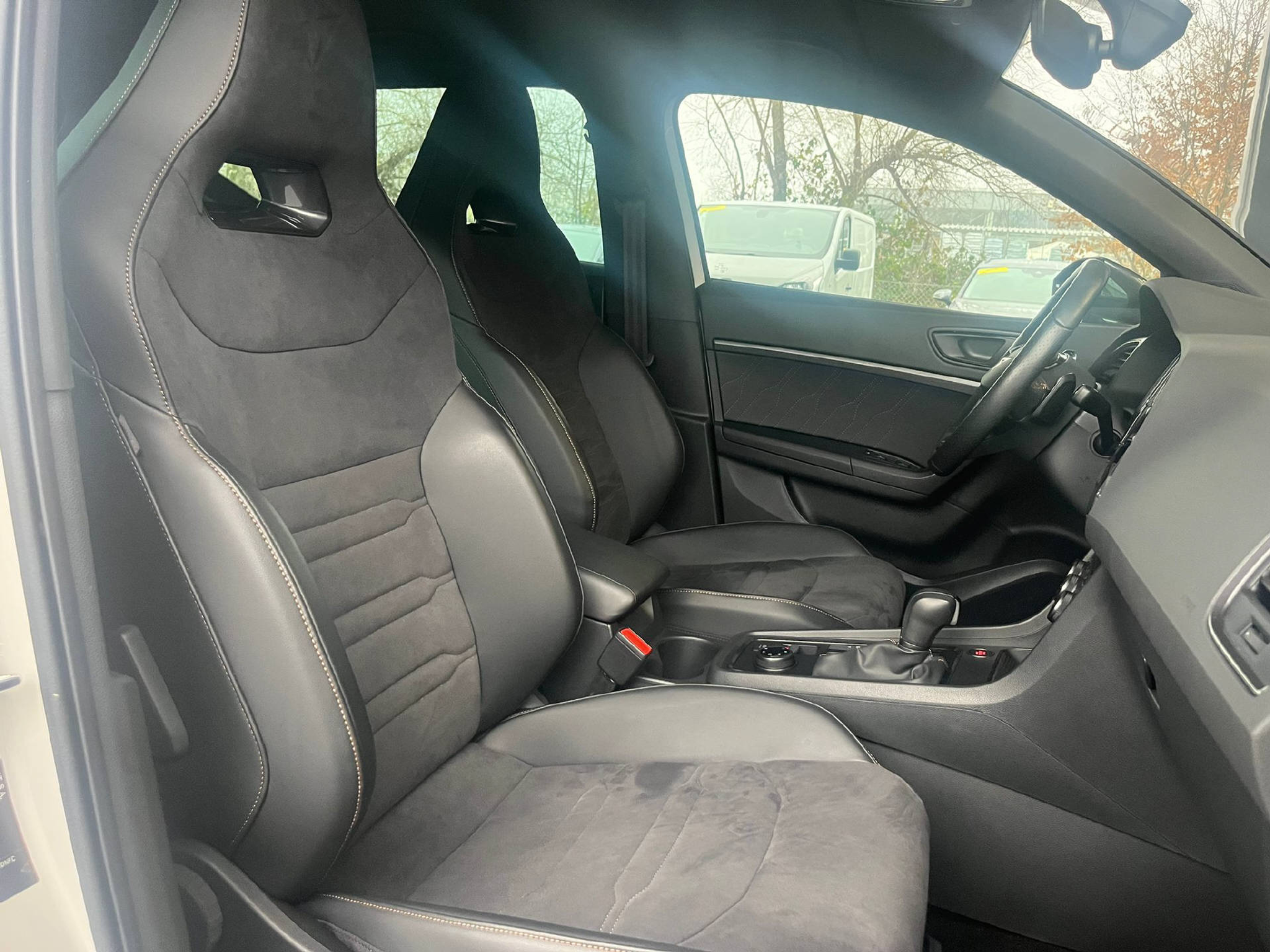 listing desktop thumbnail image 5