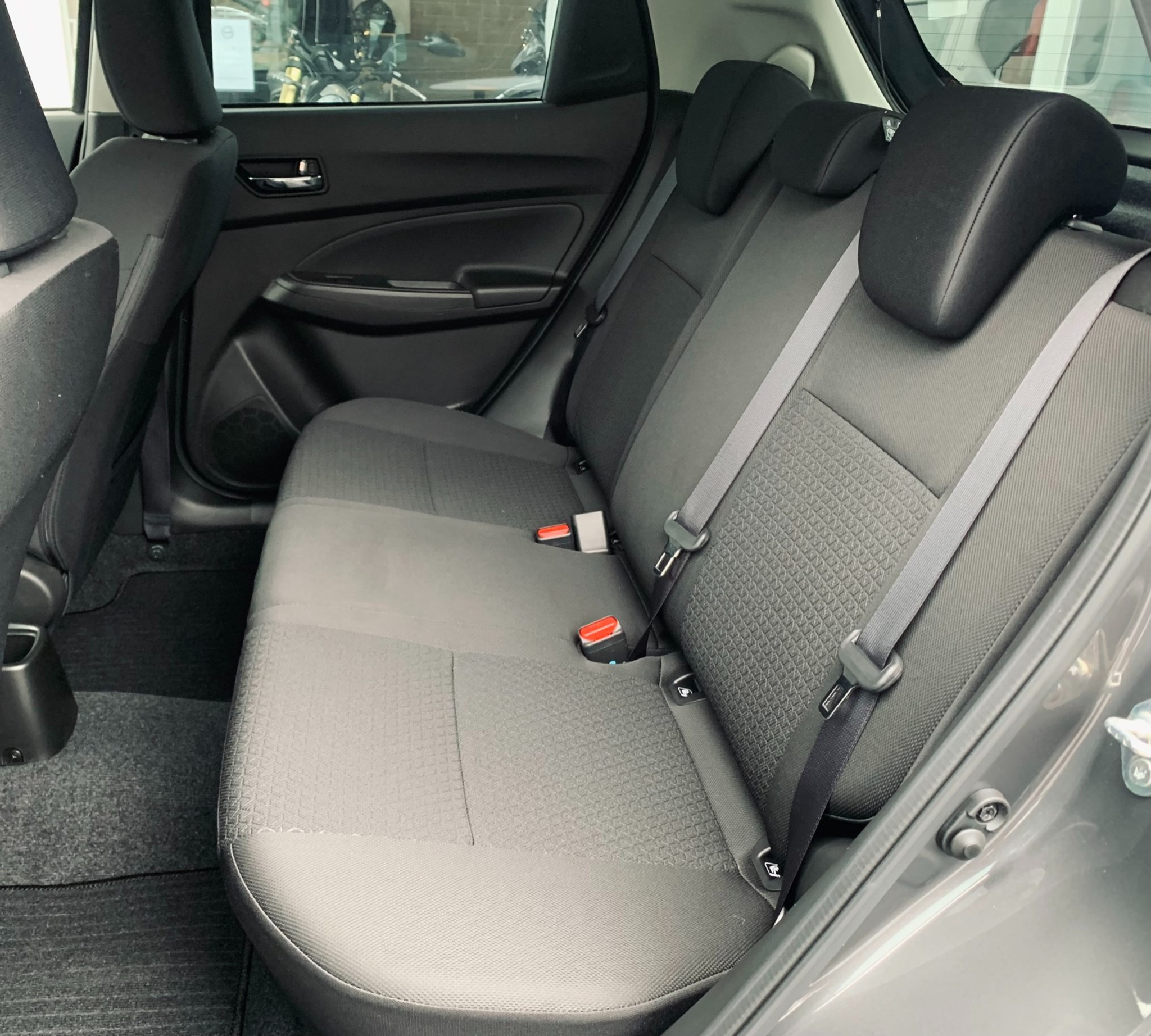 listing desktop thumbnail image 9