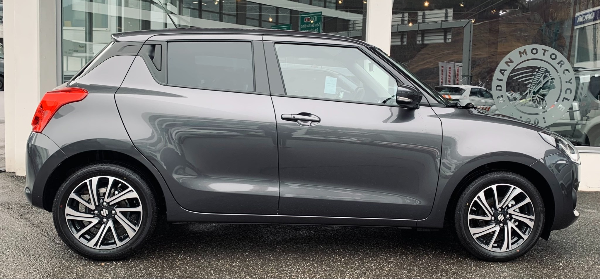 listing desktop thumbnail image 1