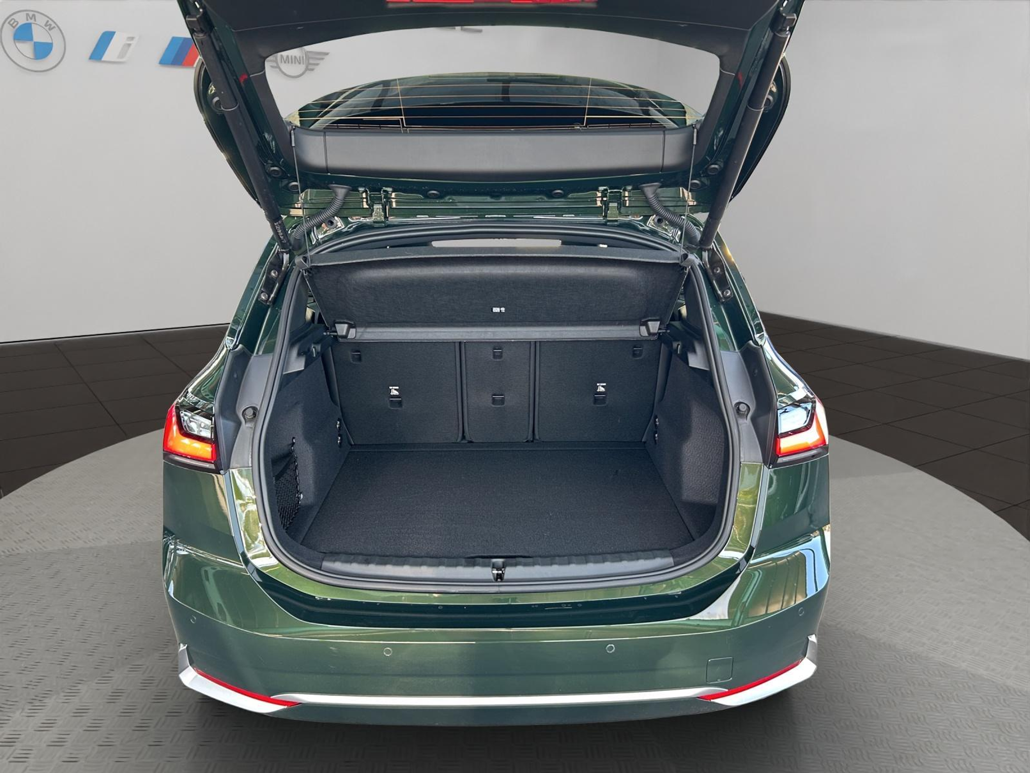 listing desktop thumbnail image 18