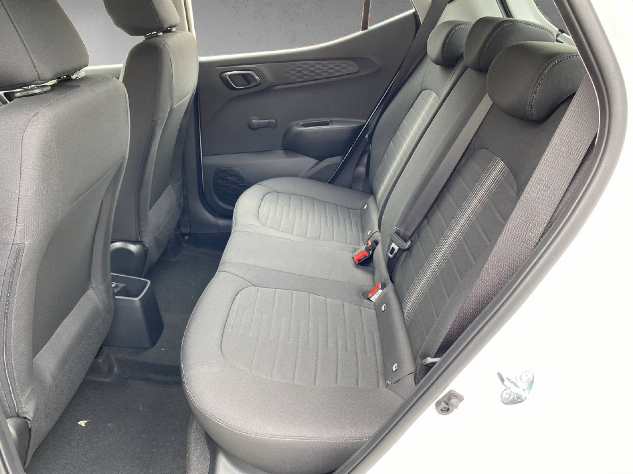 listing desktop thumbnail image 11