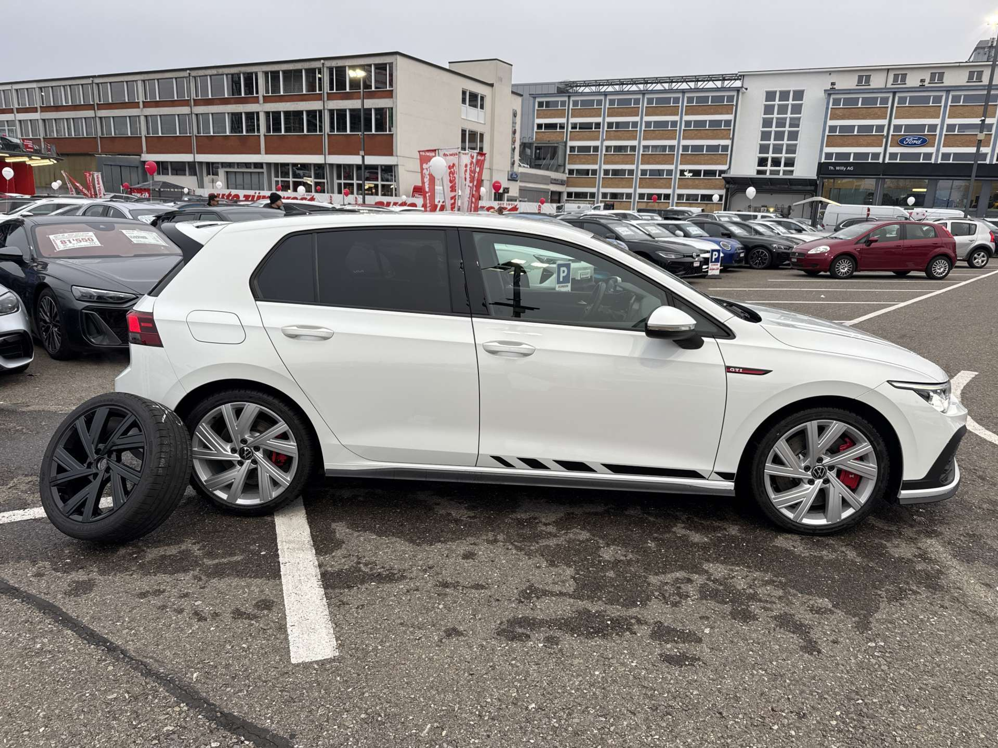 listing desktop thumbnail image 10