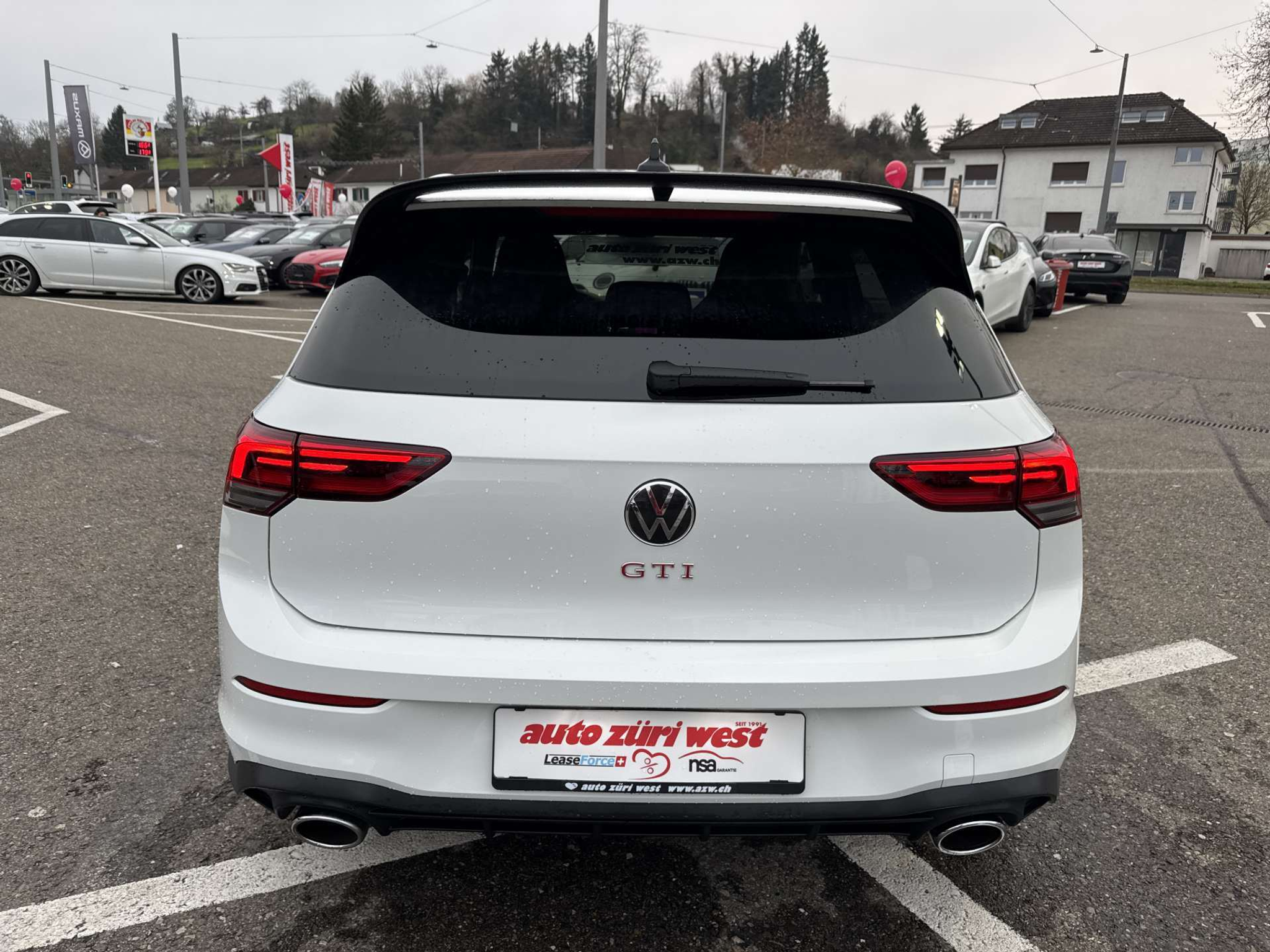 listing desktop thumbnail image 14