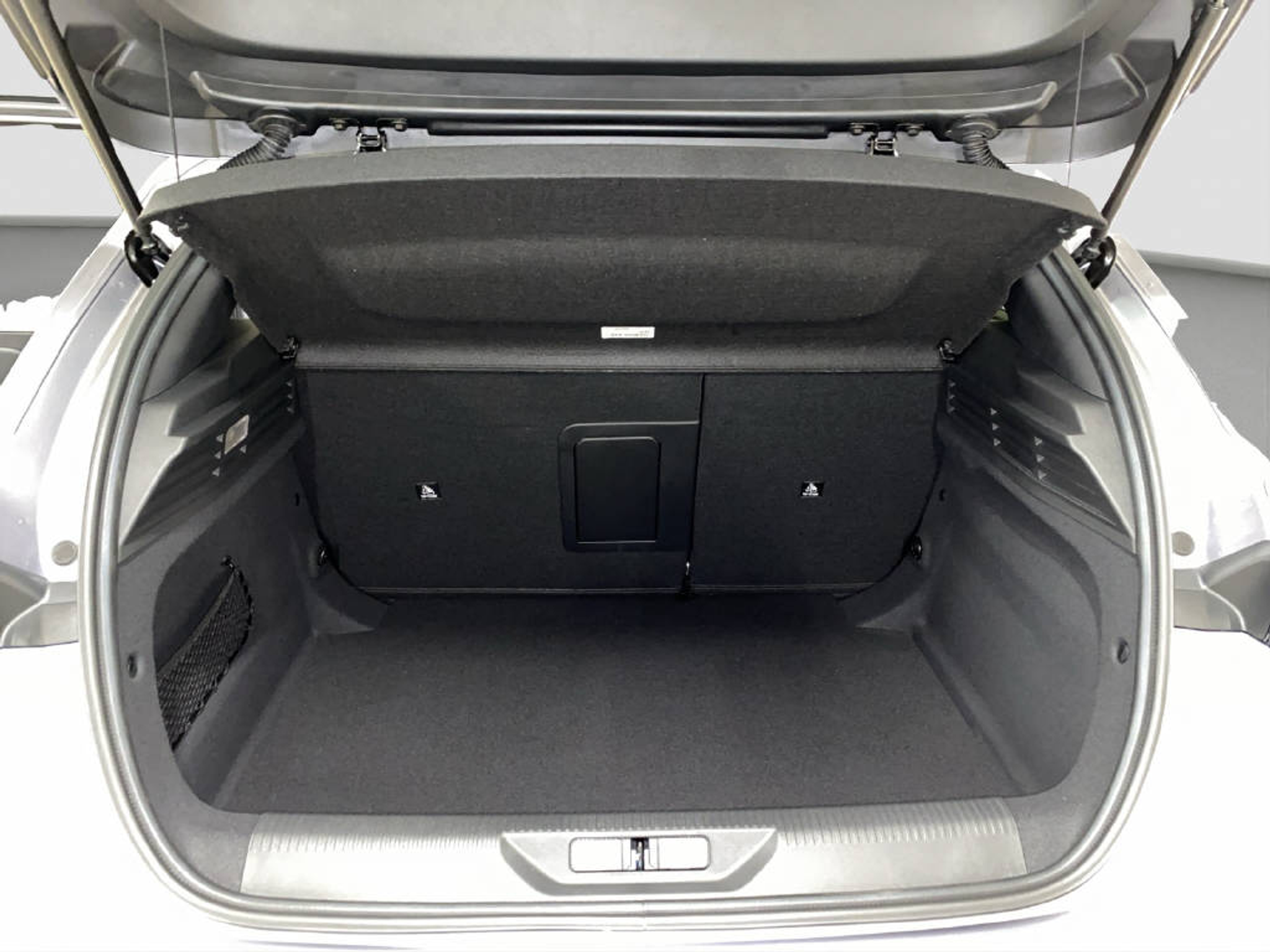 listing desktop thumbnail image 13