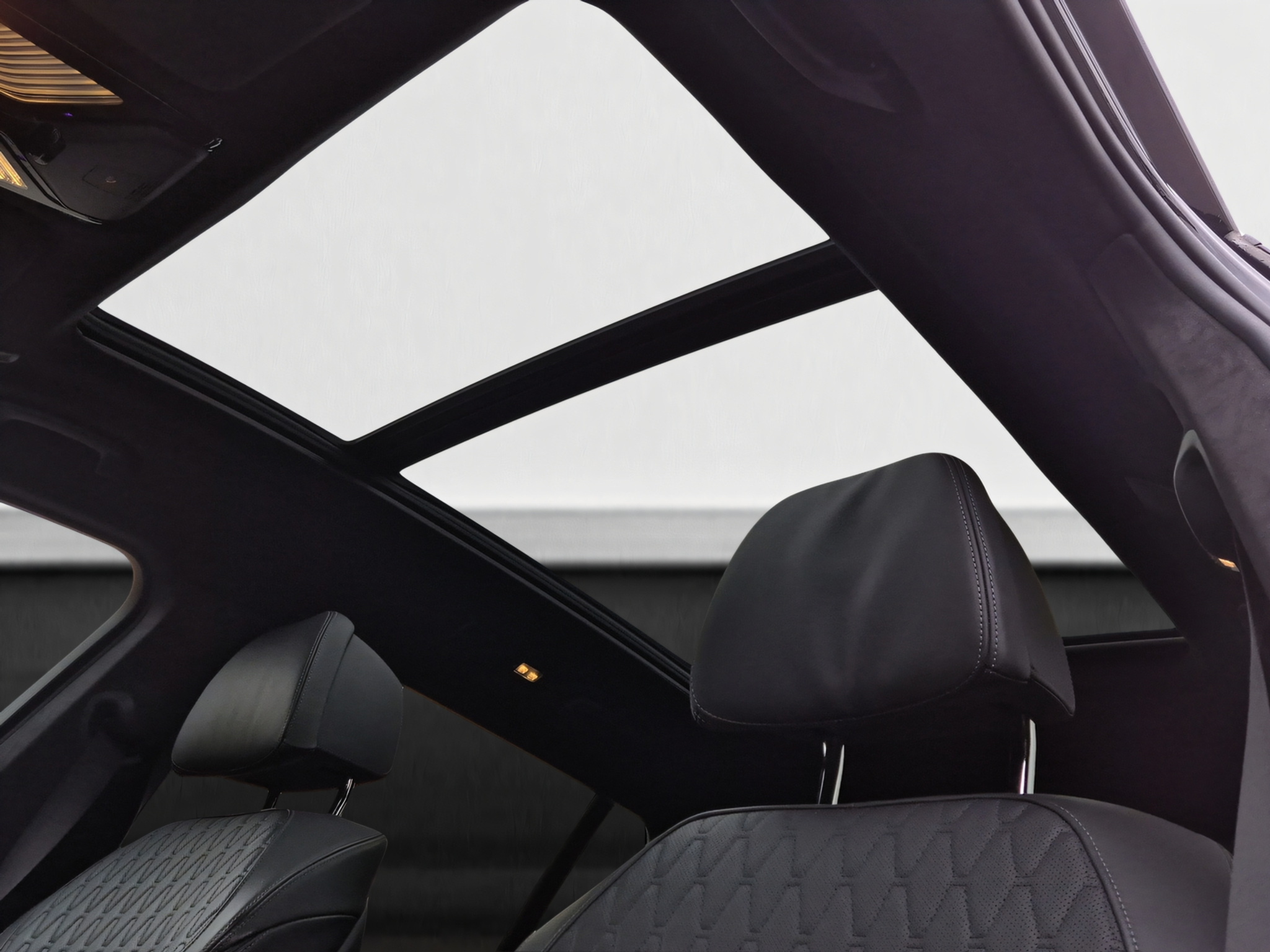 listing desktop thumbnail image 11