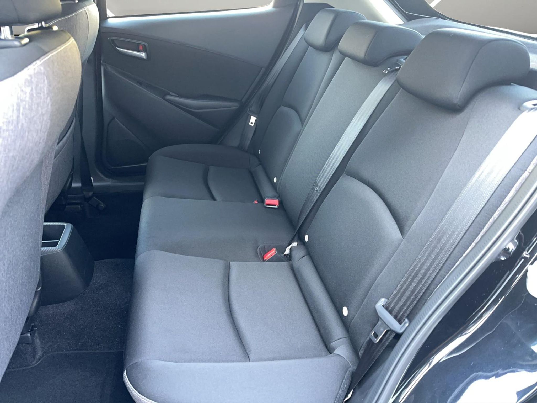 listing desktop thumbnail image 8