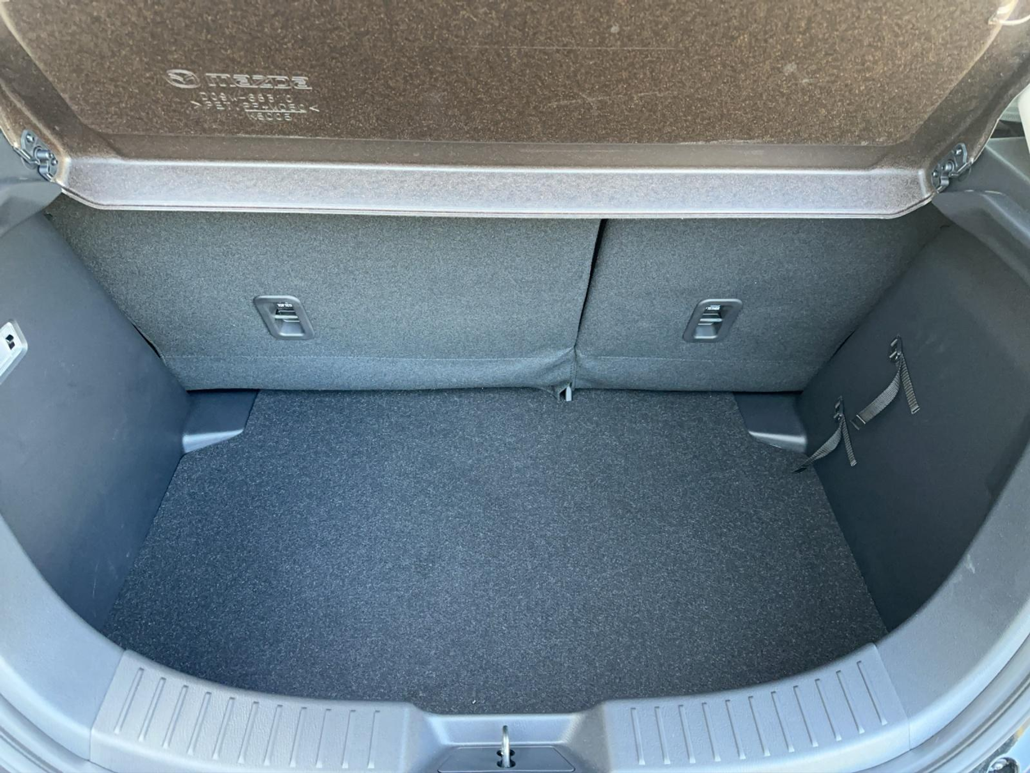 listing desktop thumbnail image 18