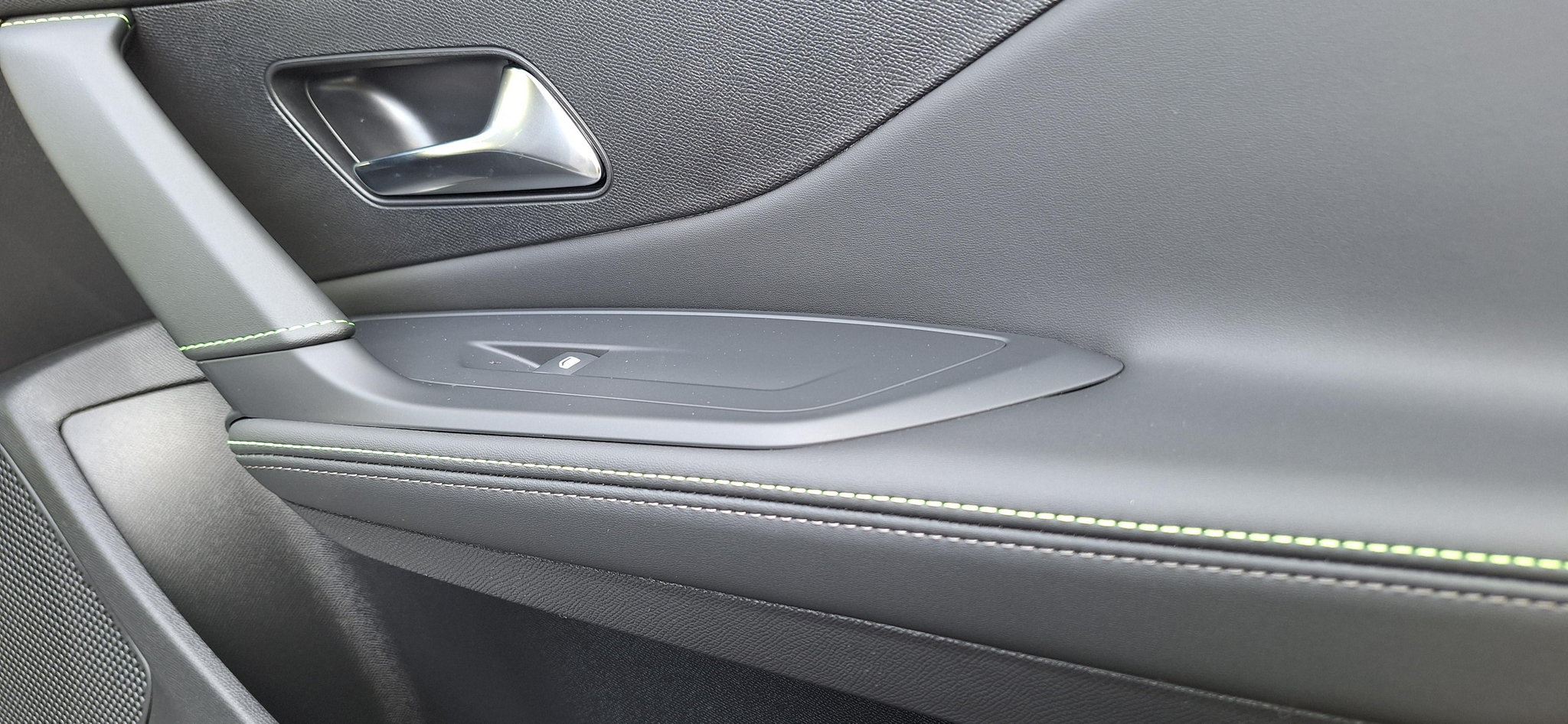 listing desktop thumbnail image 21