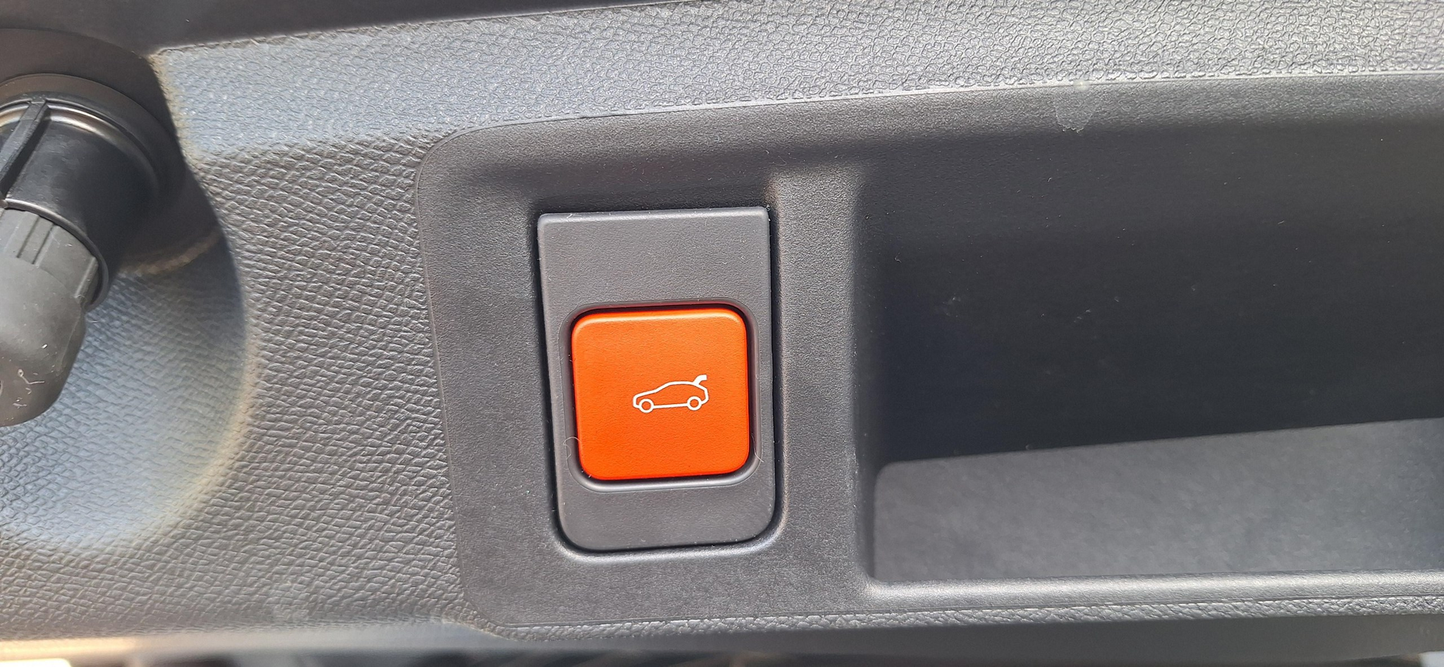 listing desktop thumbnail image 17