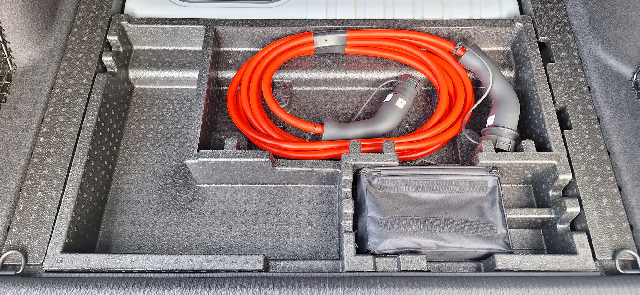 listing desktop thumbnail image 18