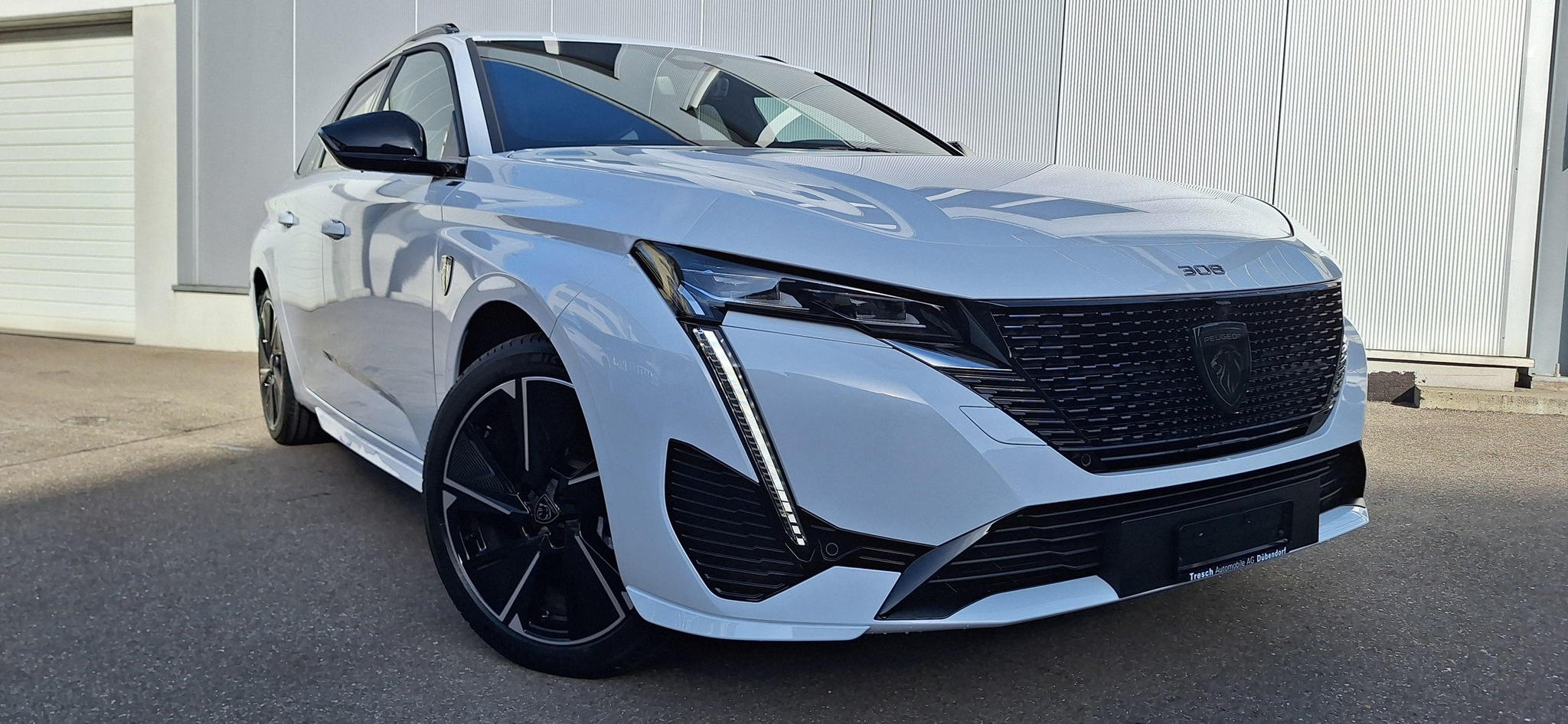 listing desktop thumbnail image 4