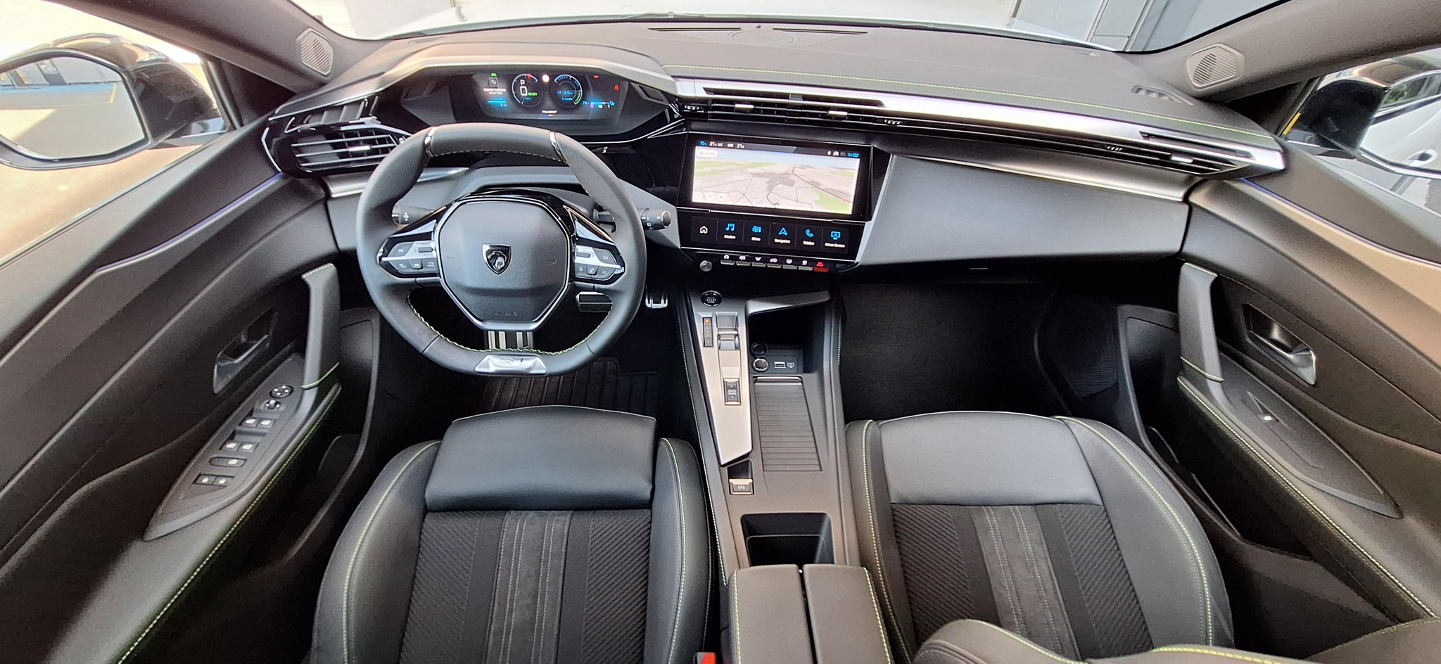 listing desktop thumbnail image 9