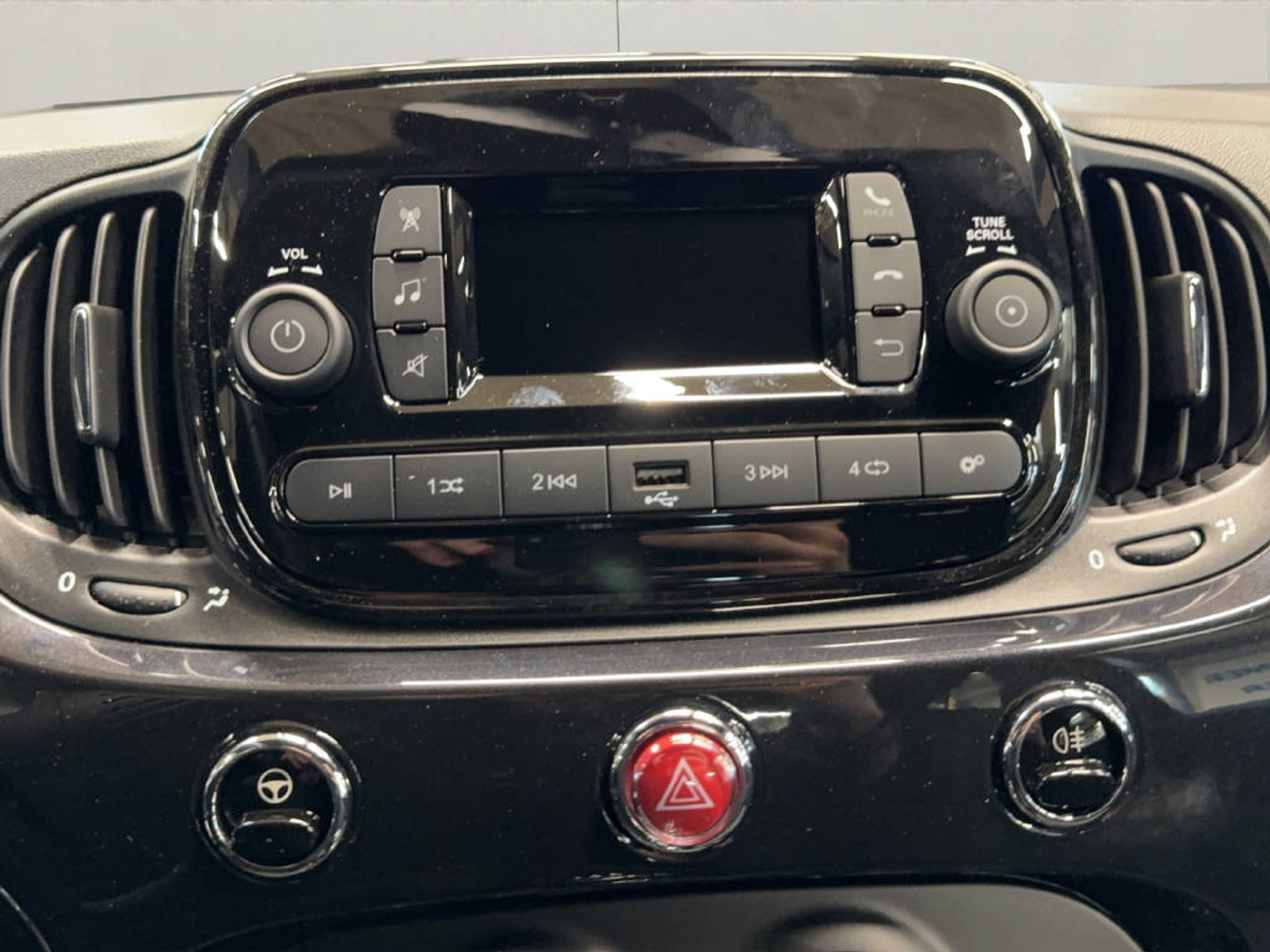 listing desktop thumbnail image 8