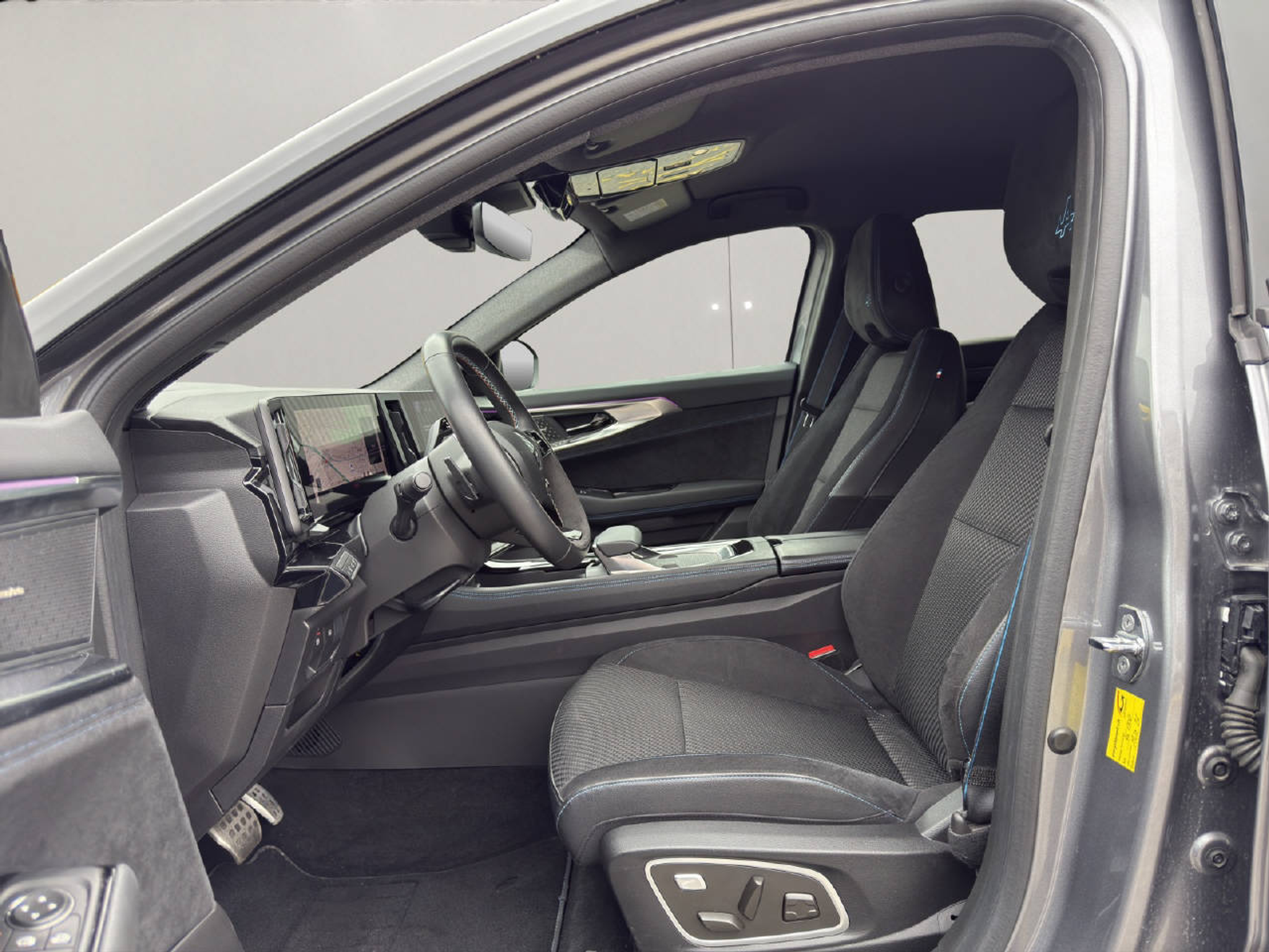 listing desktop thumbnail image 3