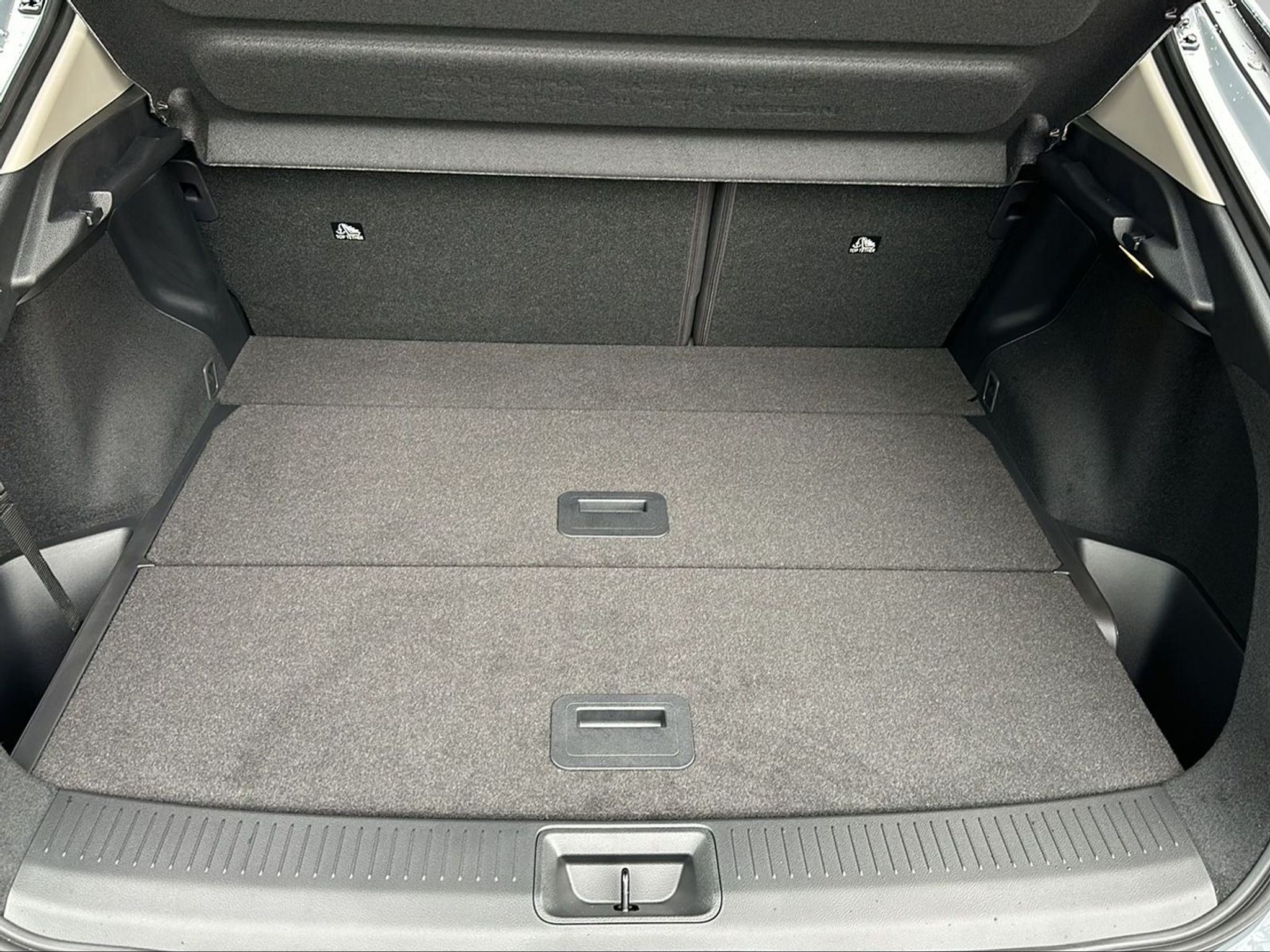 listing desktop thumbnail image 8