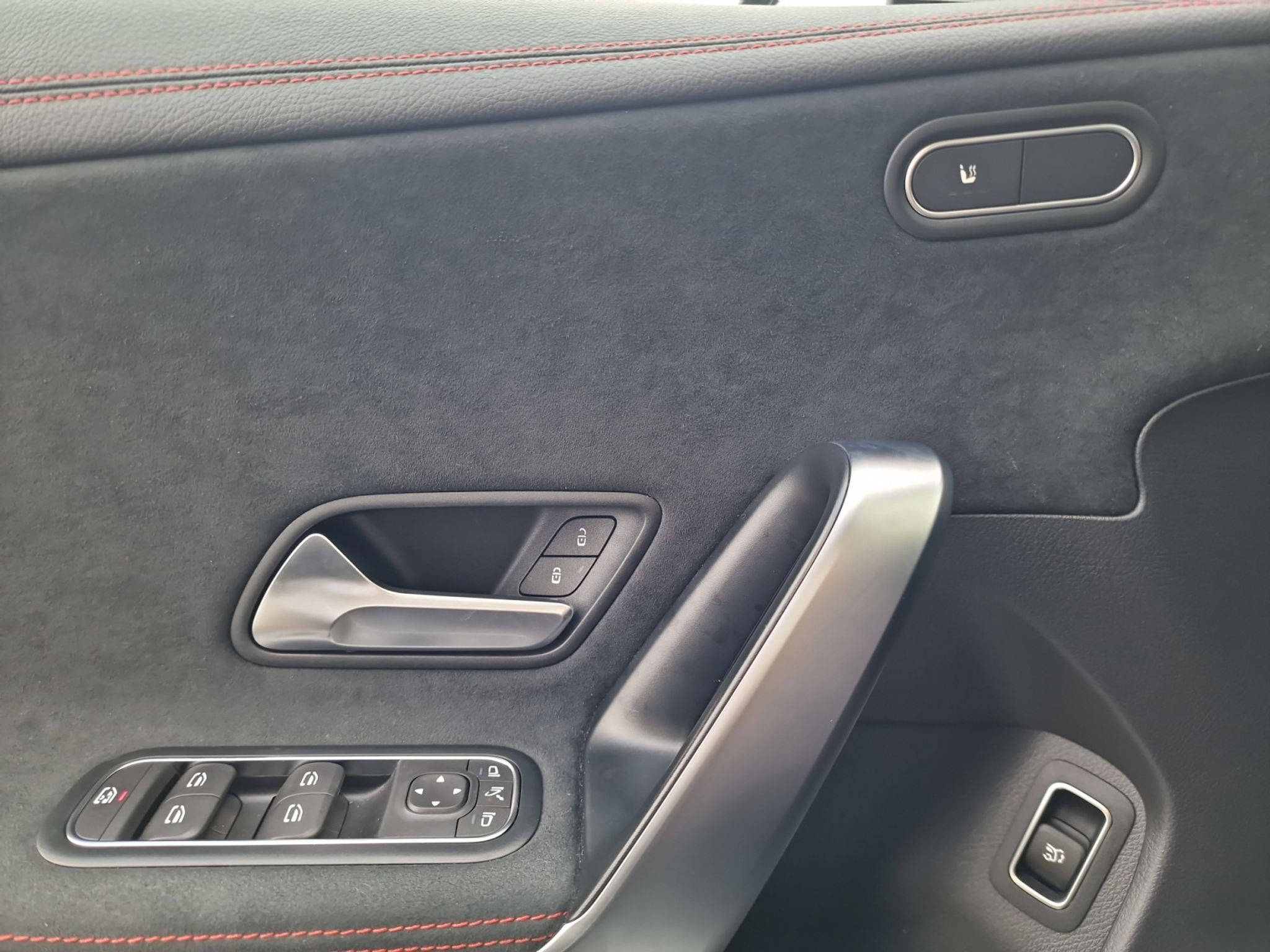 listing desktop thumbnail image 12