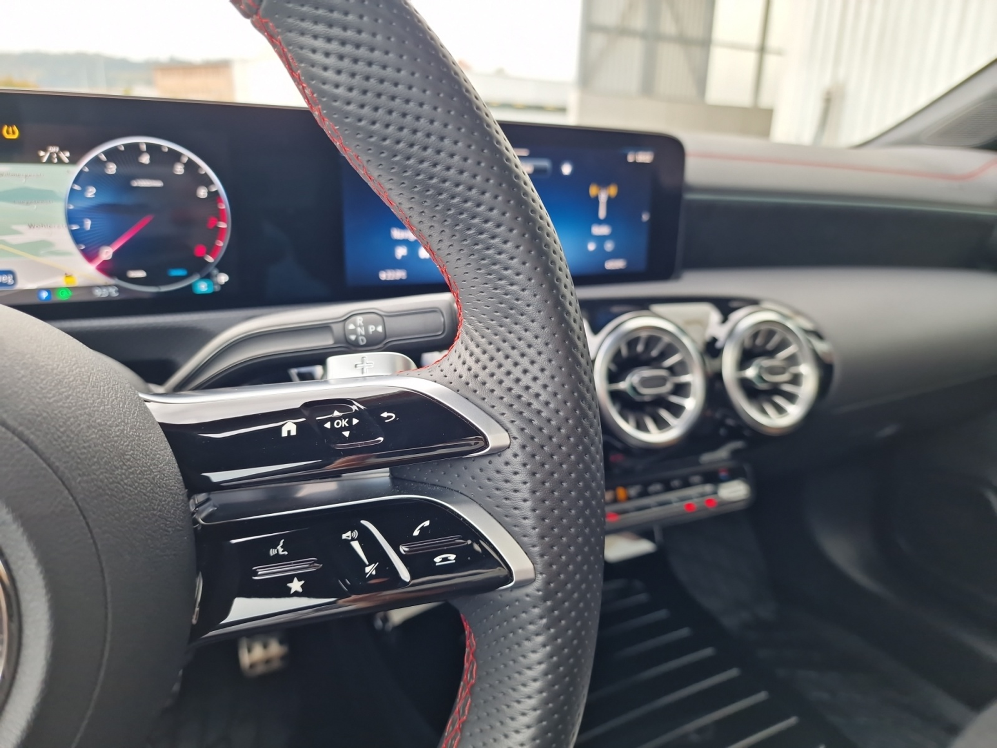 listing desktop thumbnail image 16