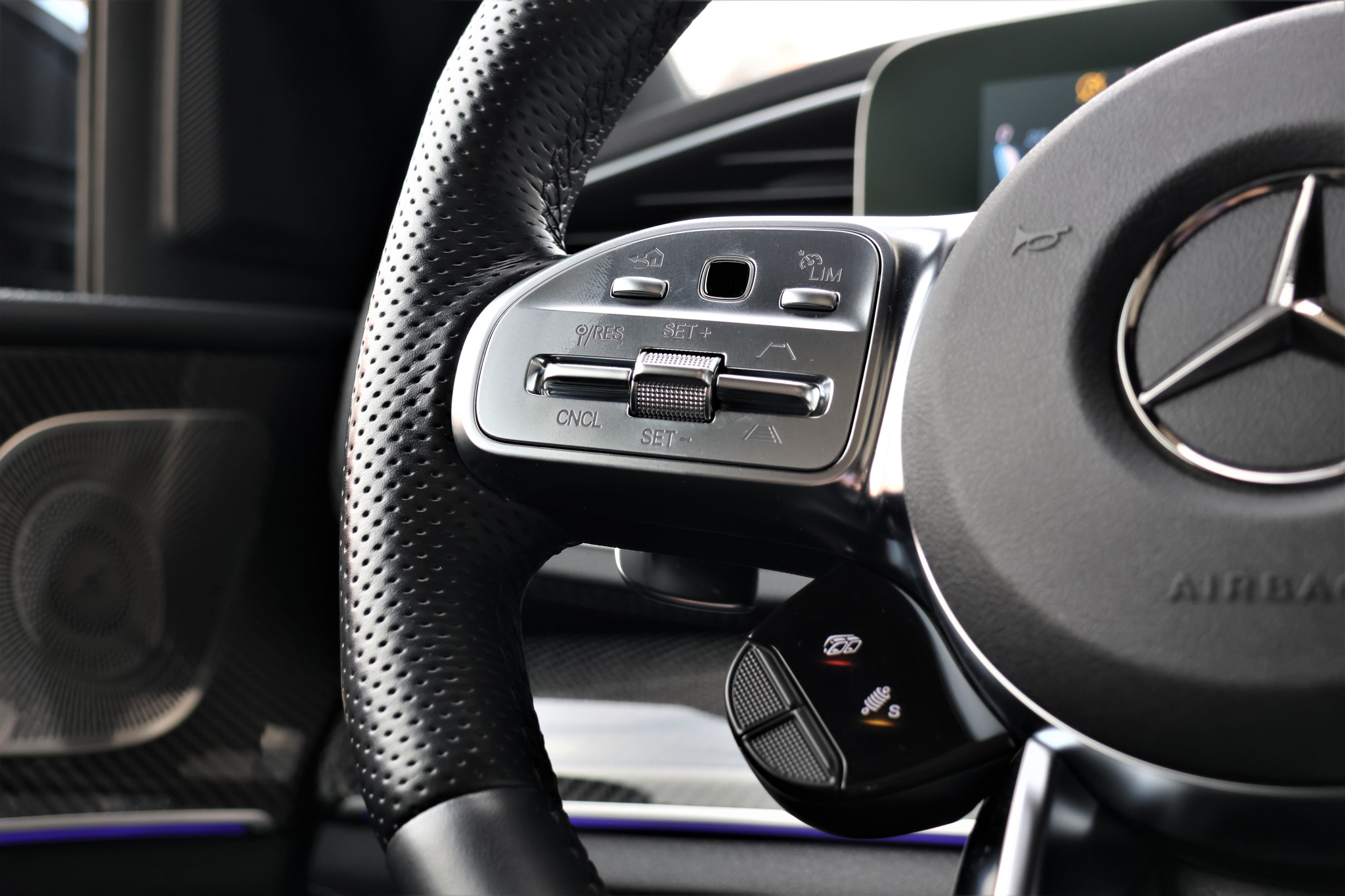 listing desktop thumbnail image 15