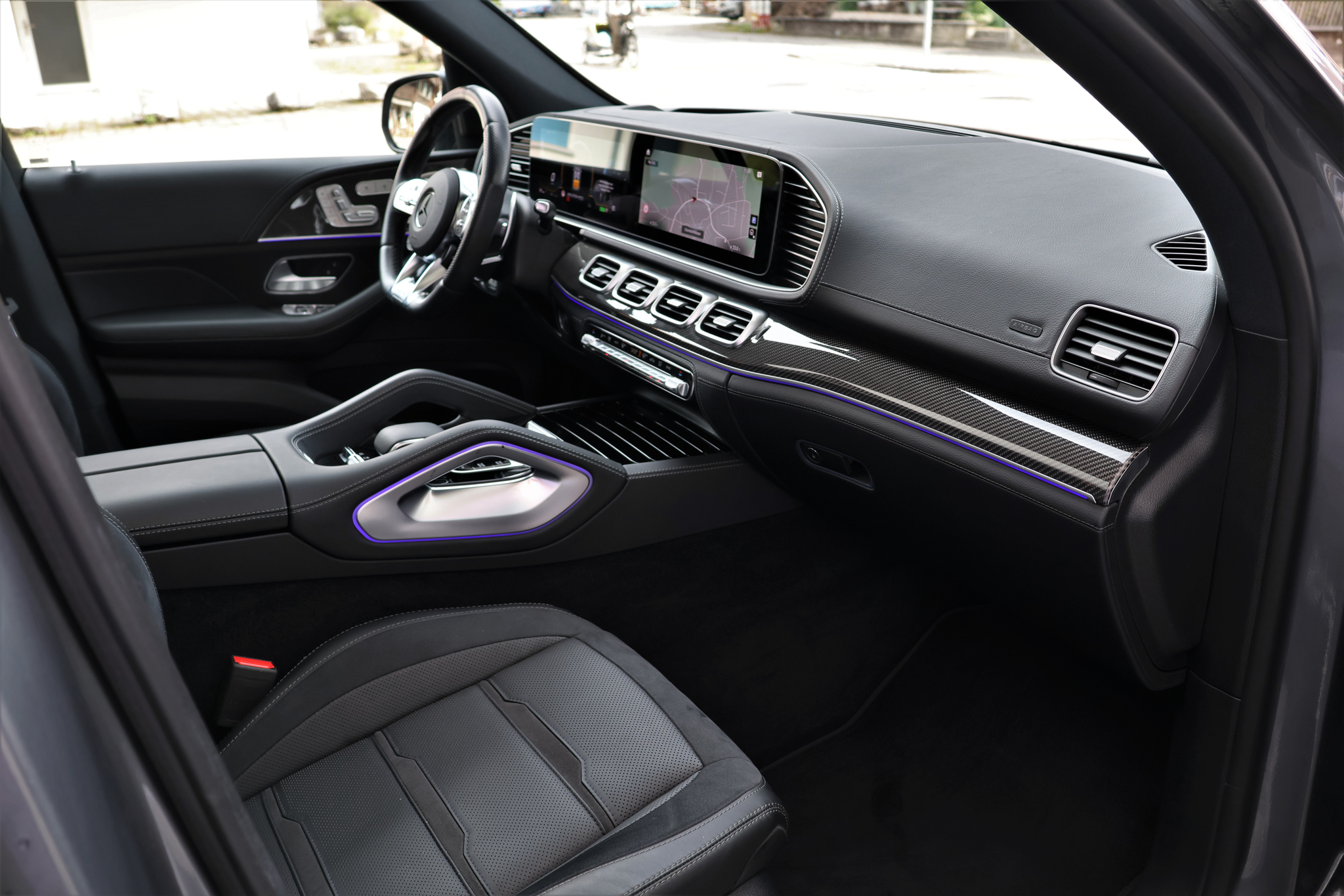 listing desktop thumbnail image 18