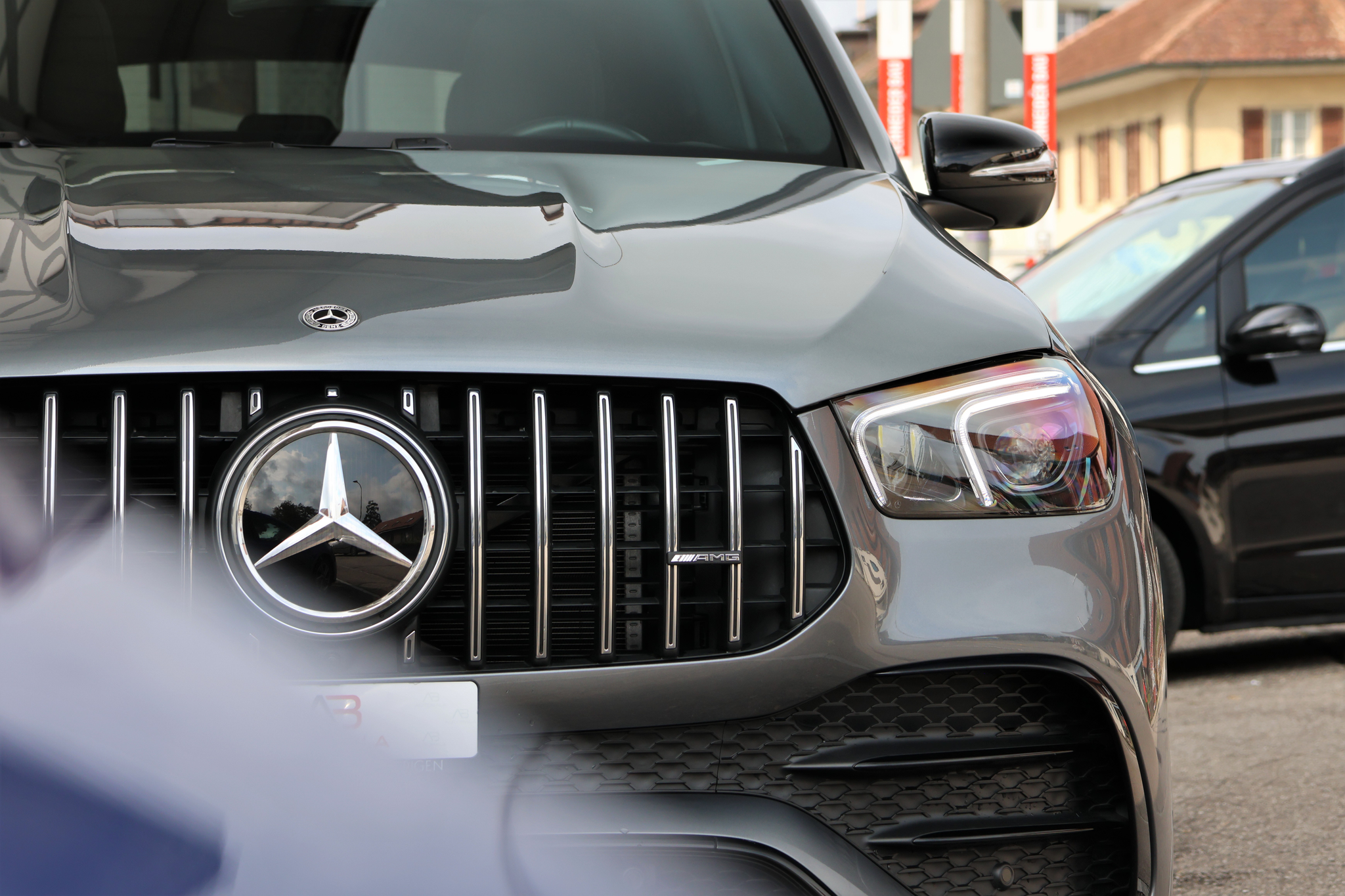 listing desktop thumbnail image 1