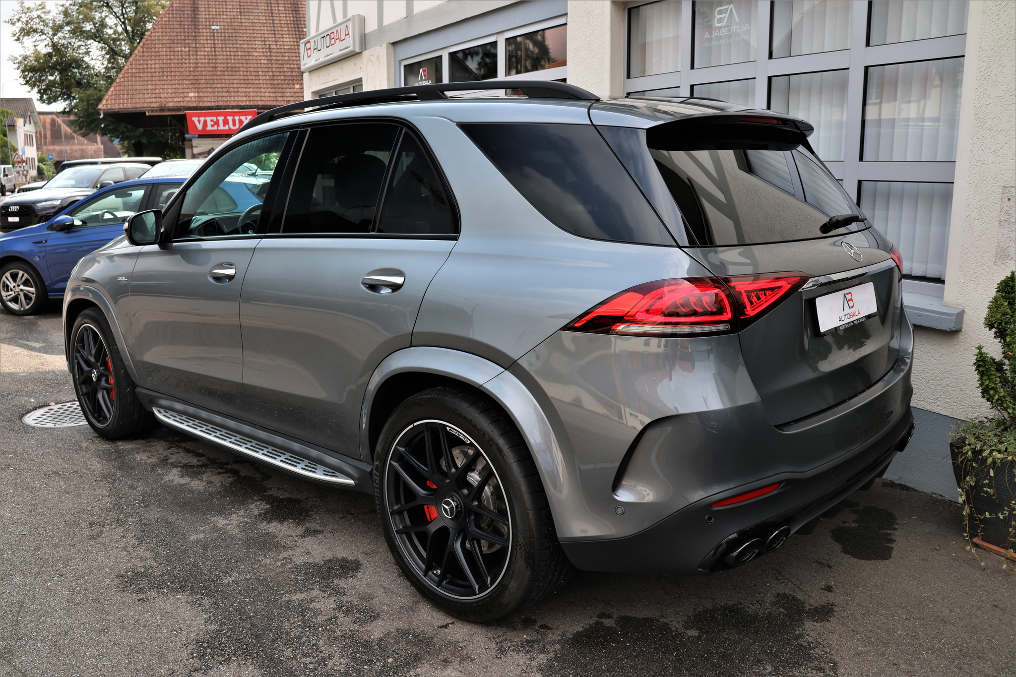 listing desktop thumbnail image 5