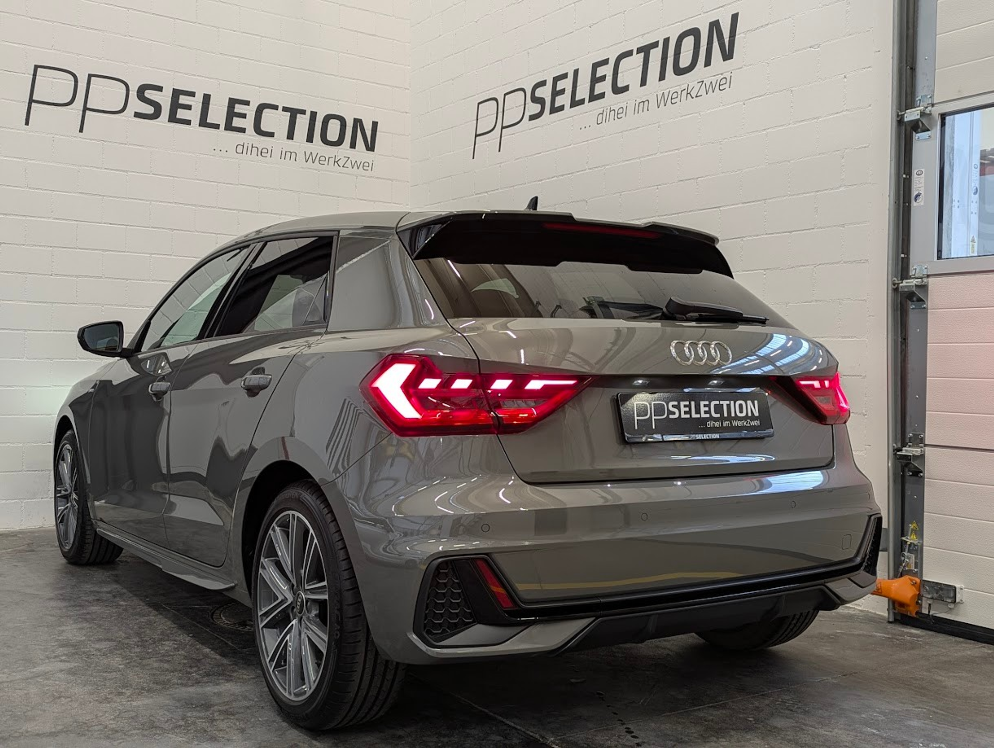 listing desktop thumbnail image 31