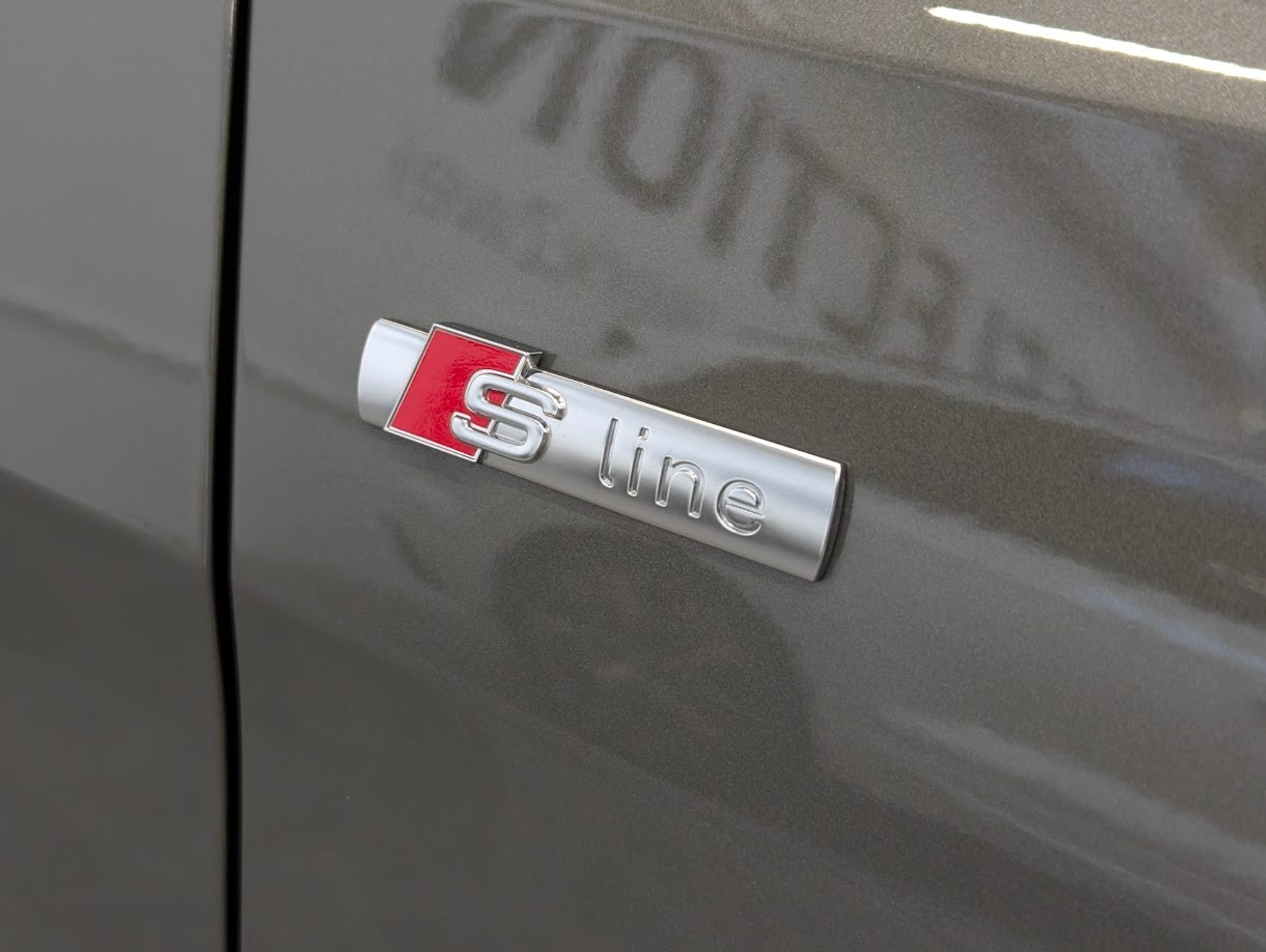 listing desktop thumbnail image 2