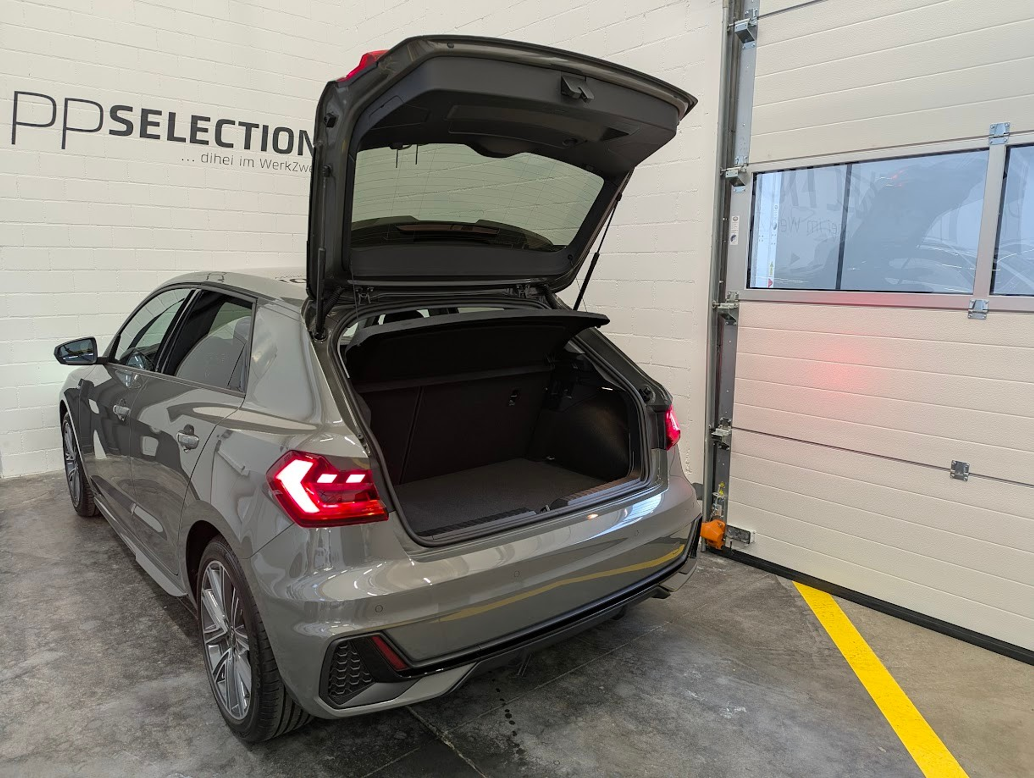 listing desktop thumbnail image 29