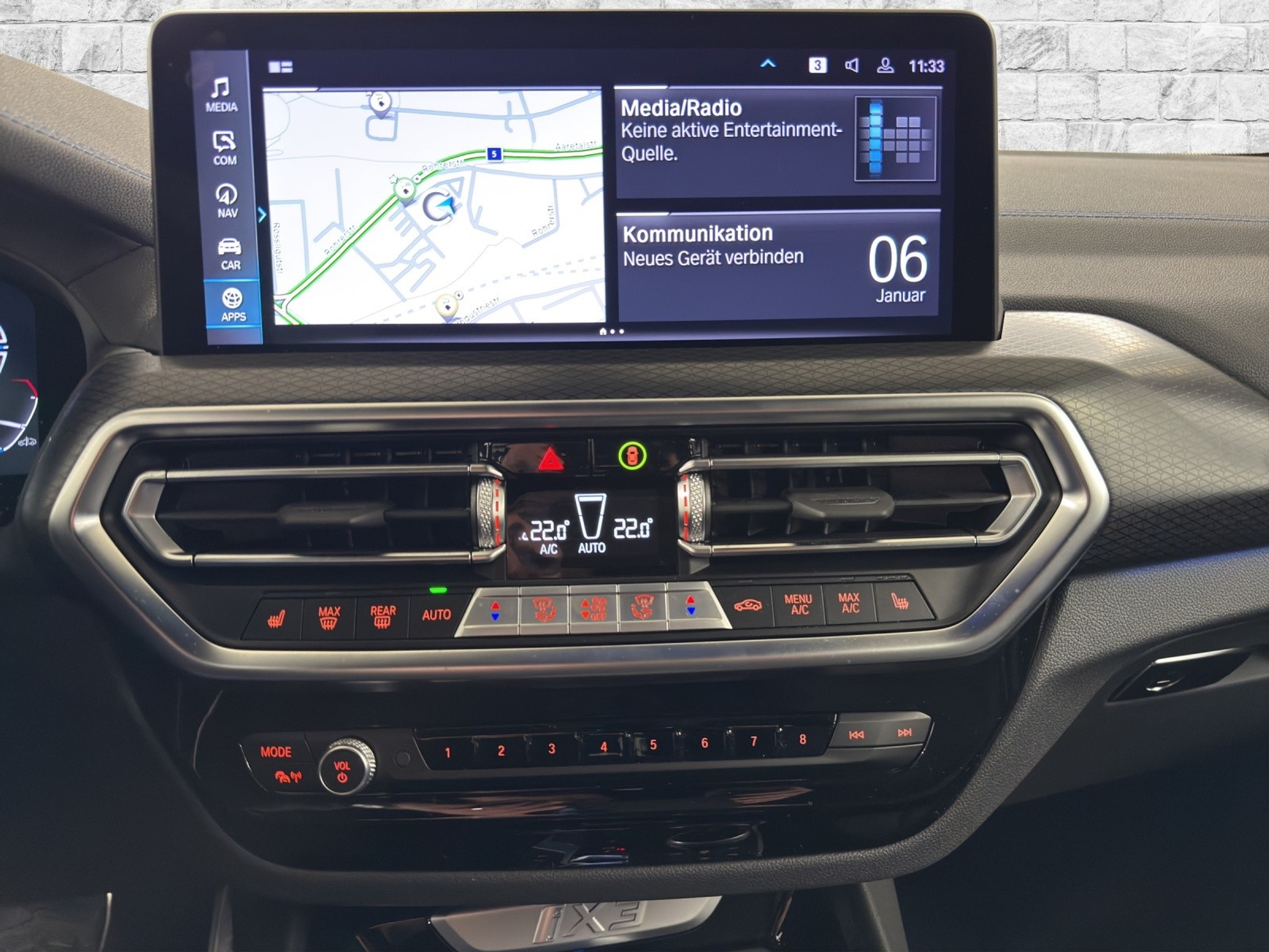 listing desktop thumbnail image 17