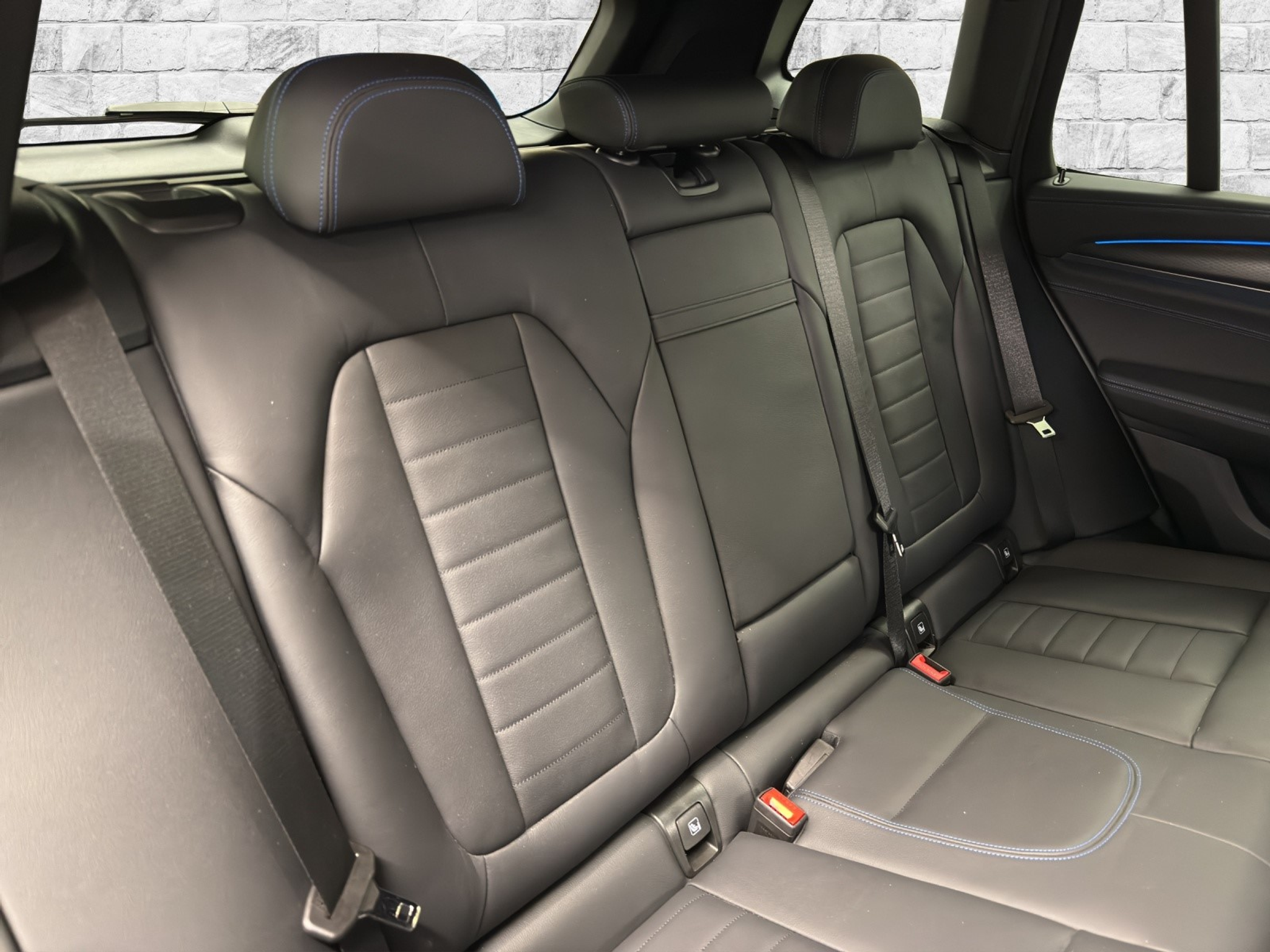 listing desktop thumbnail image 15