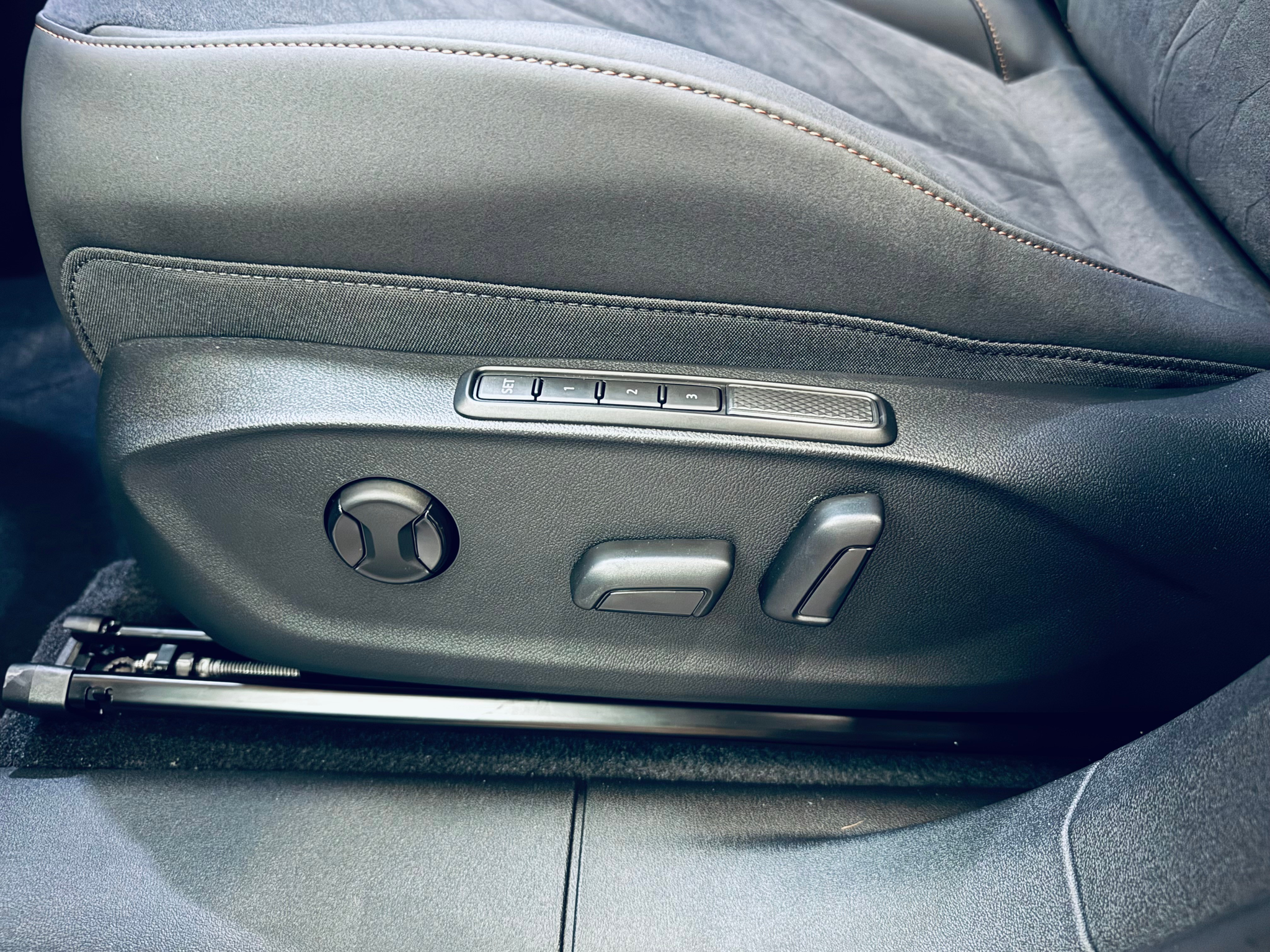 listing desktop thumbnail image 14