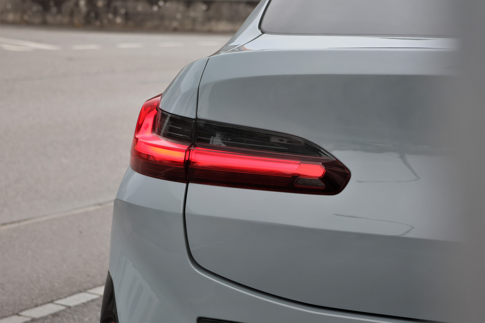 listing desktop thumbnail image 4