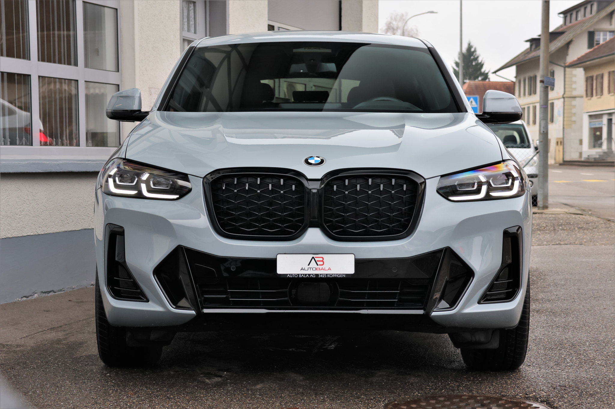 listing desktop thumbnail image 1